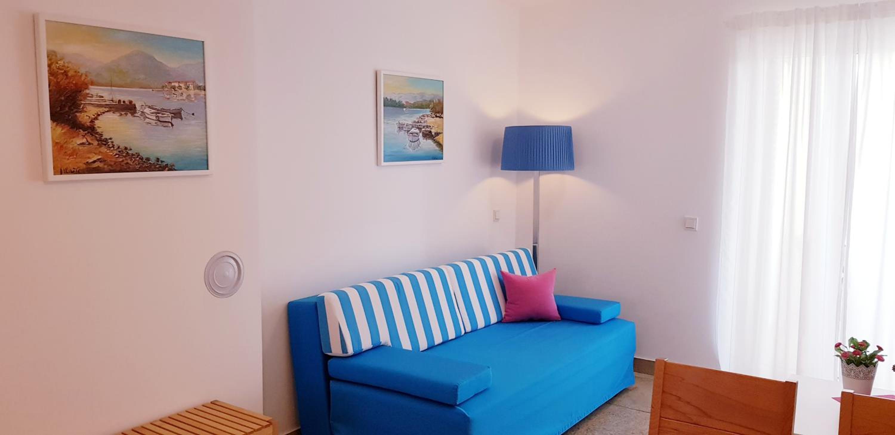 Two-Bedroom Apartment with Pool View 7