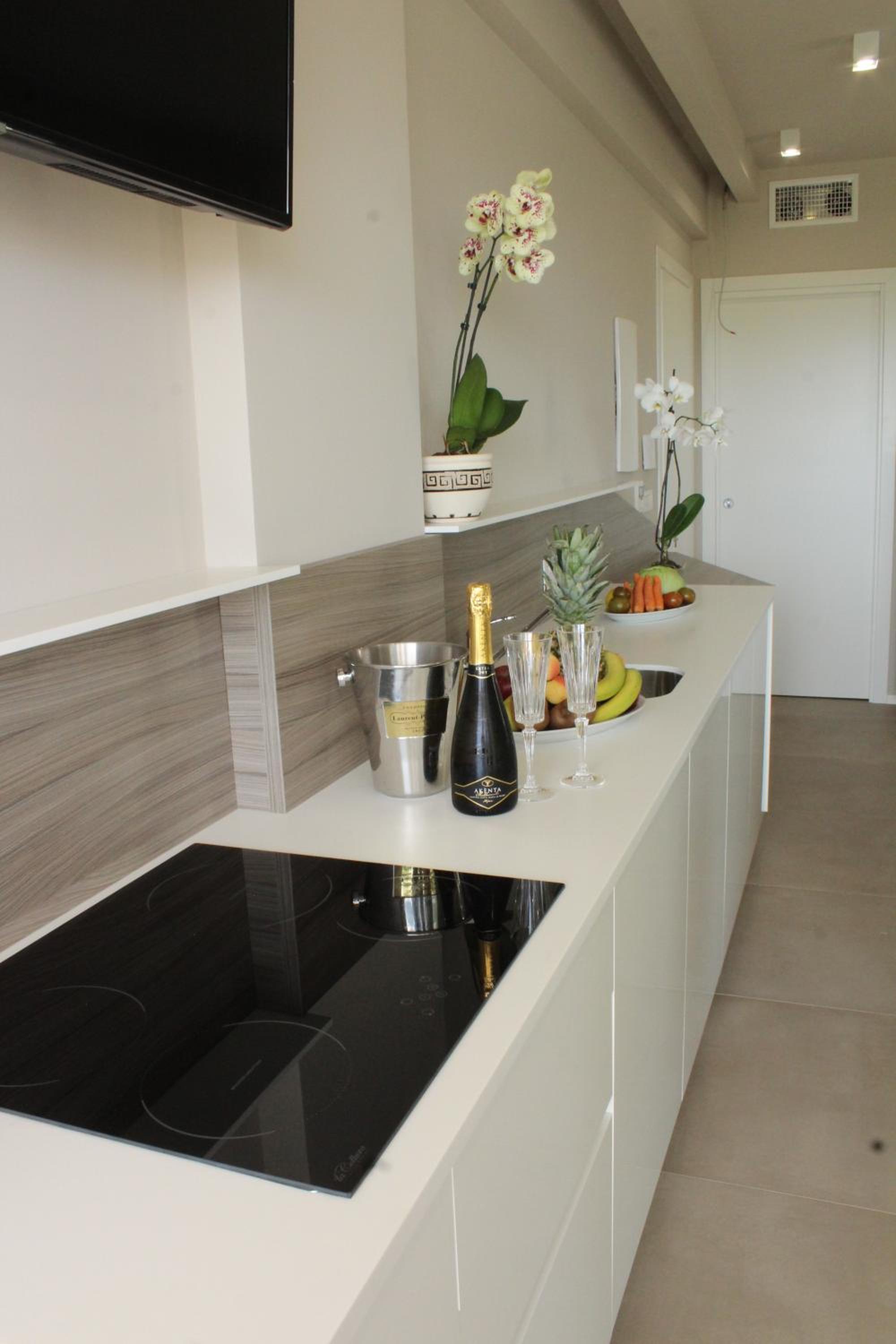Studio Apartment with Sea View (3th Floor) - Photo 13