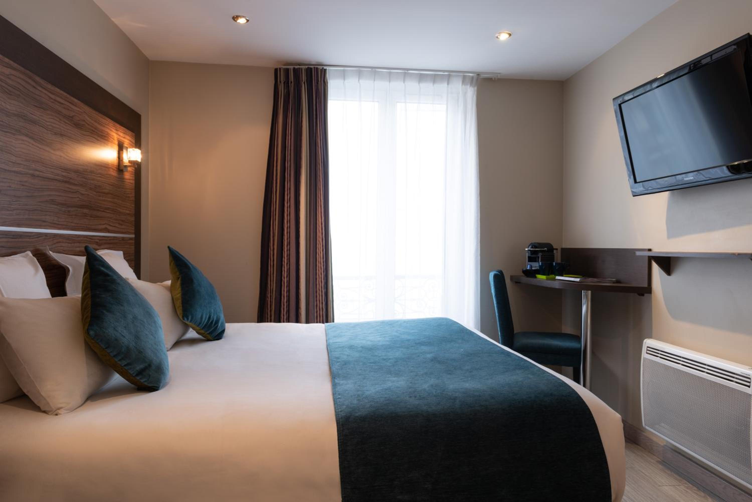 Comfort Queen Room