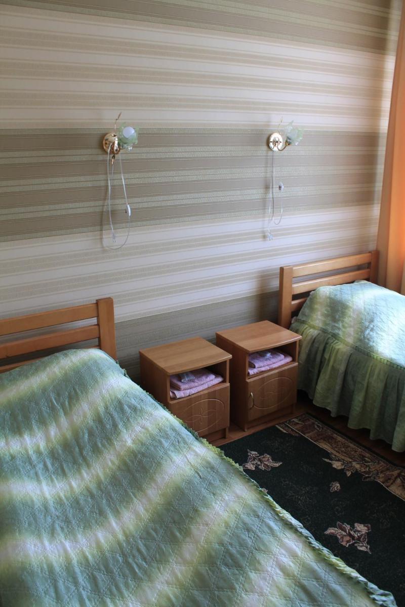 Double Room with Shared Bathroom photo 3