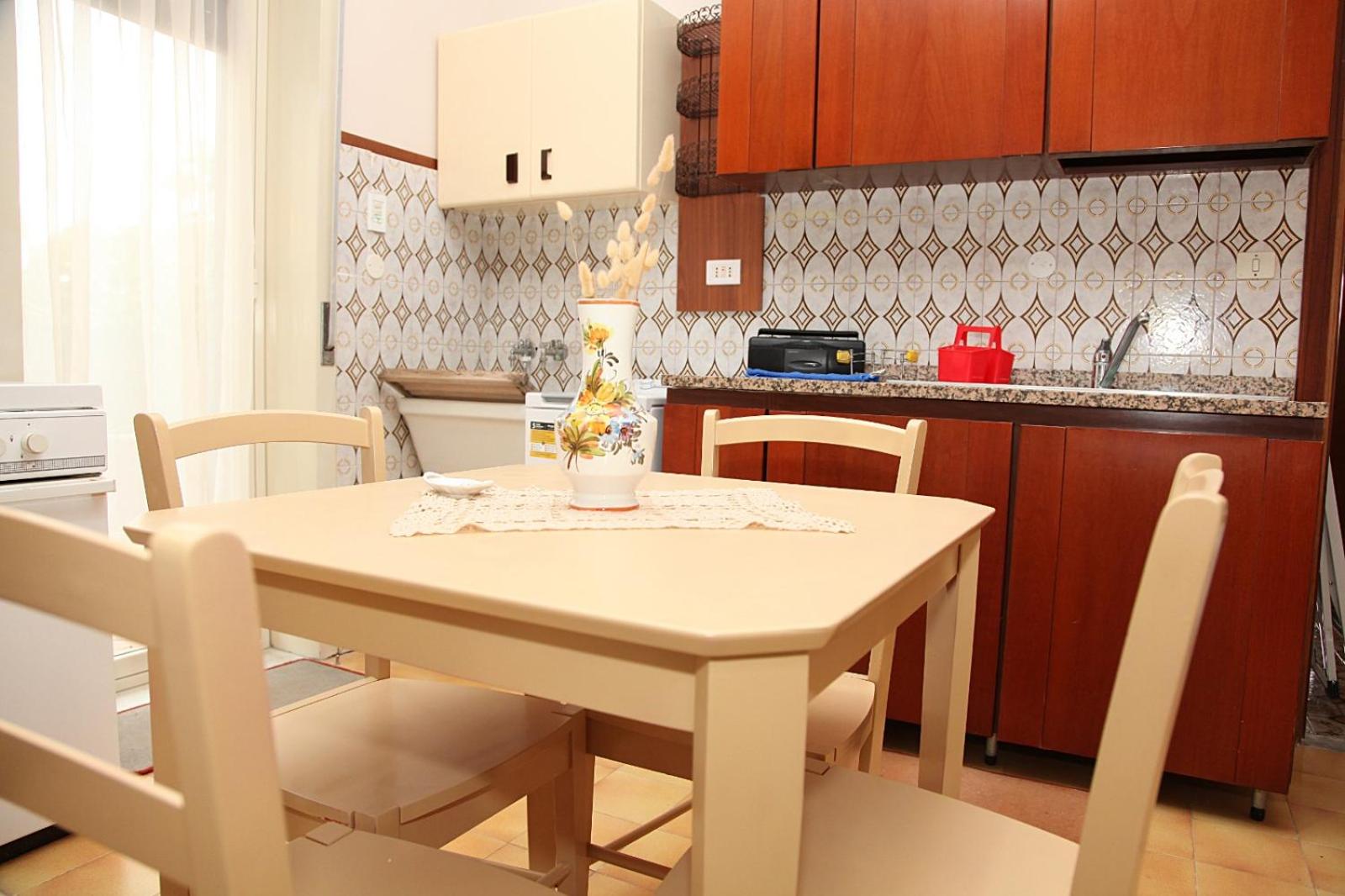 Four-Bedroom House - Photo 8
