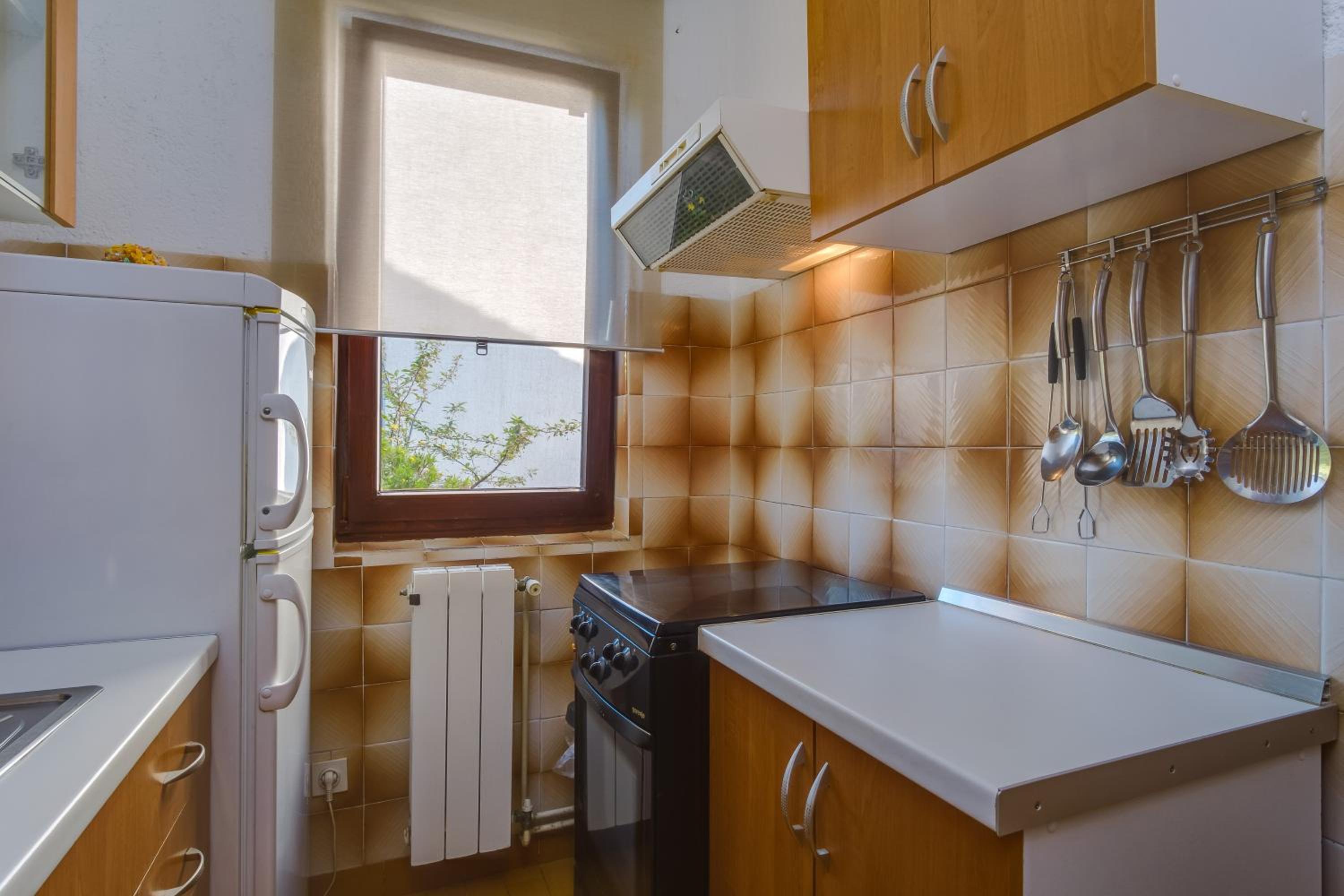 Apartment with Balcony photo 2
