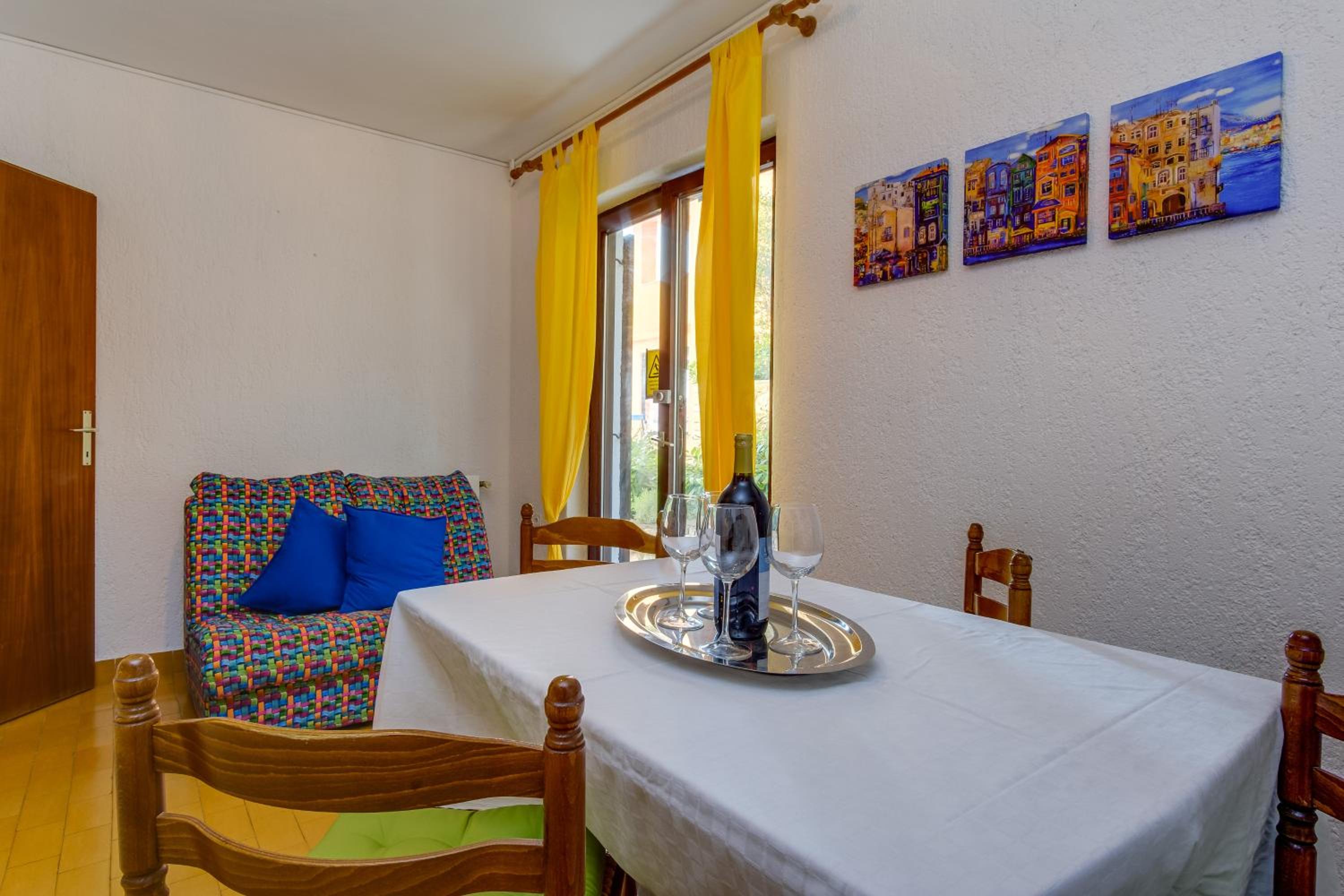 Apartment with Terrace photo 3