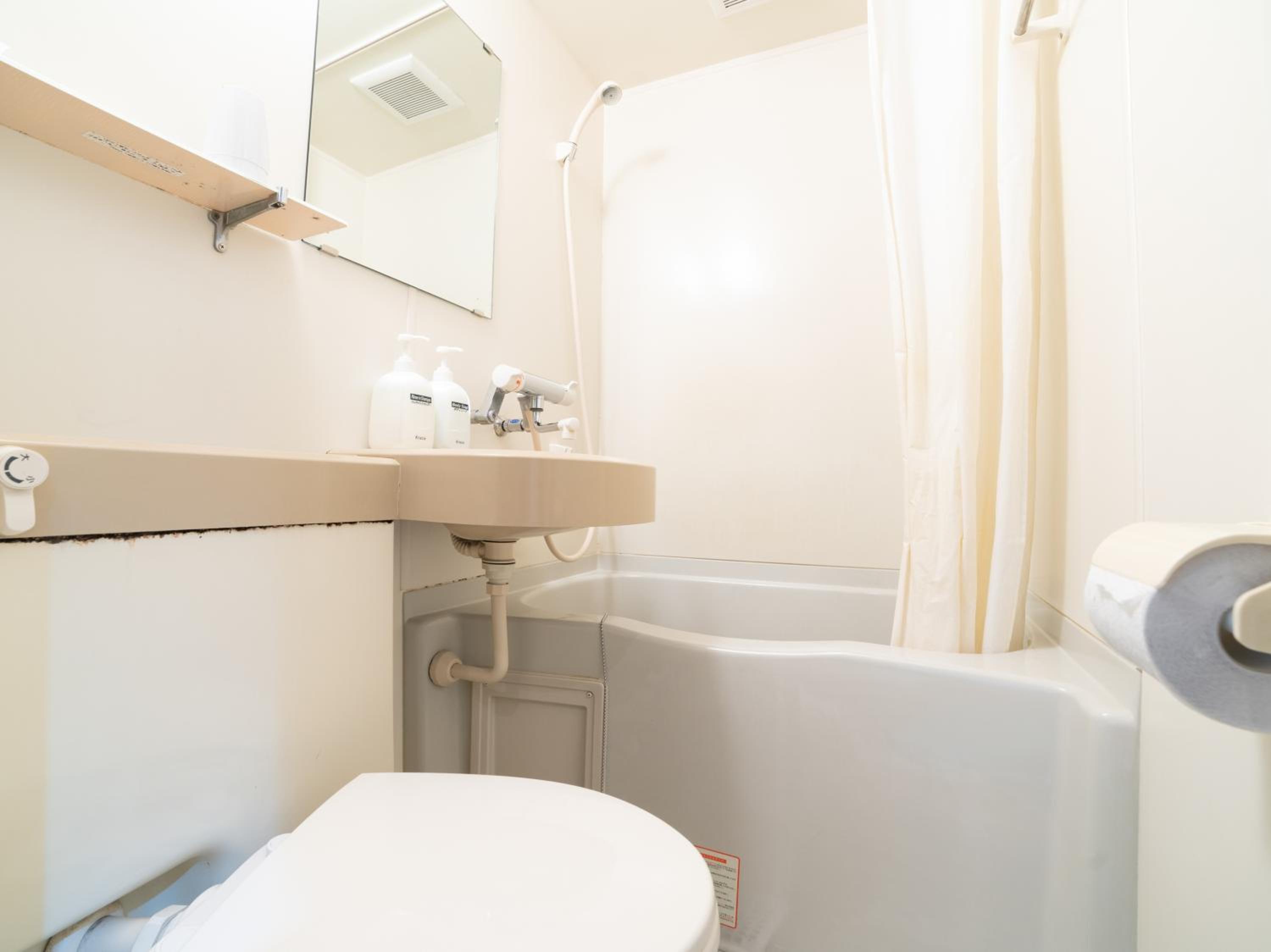 Double Room with Private Bathroom photo 3