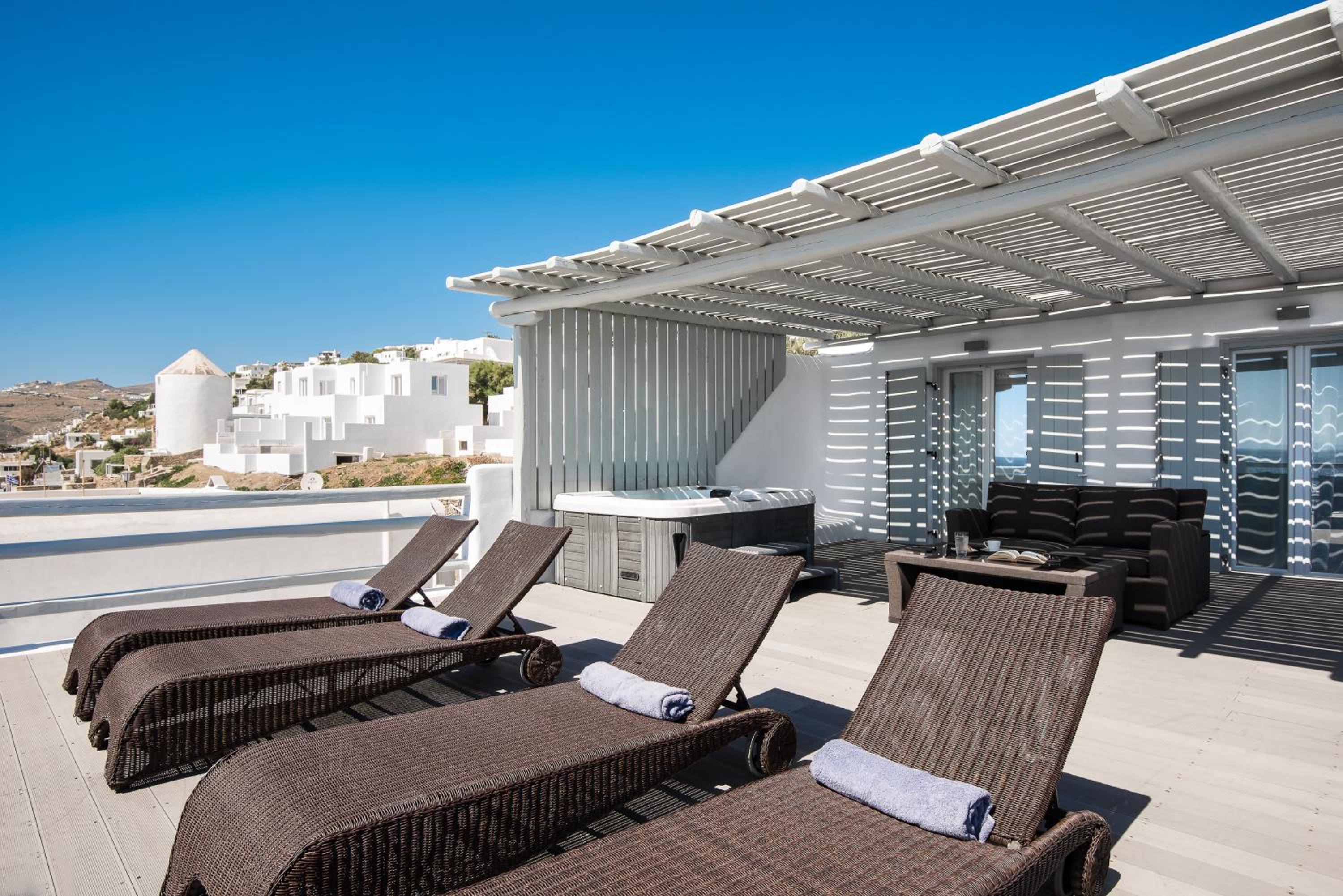 Two Bedroom Suite Sea View with Outdoor Hot Tub - Photo 7