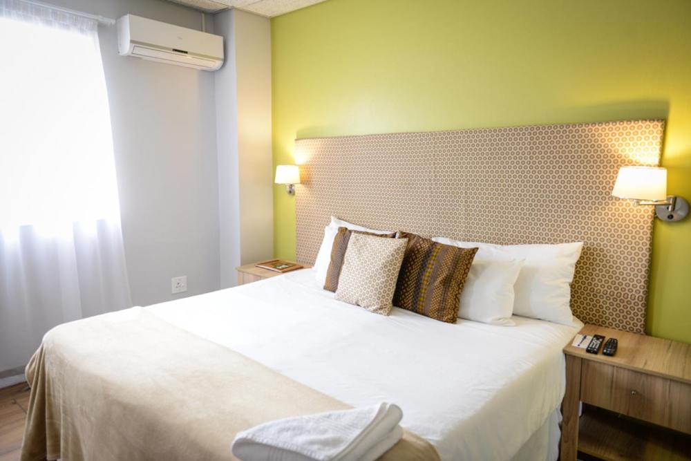 Deluxe Double or Twin Room photo 3