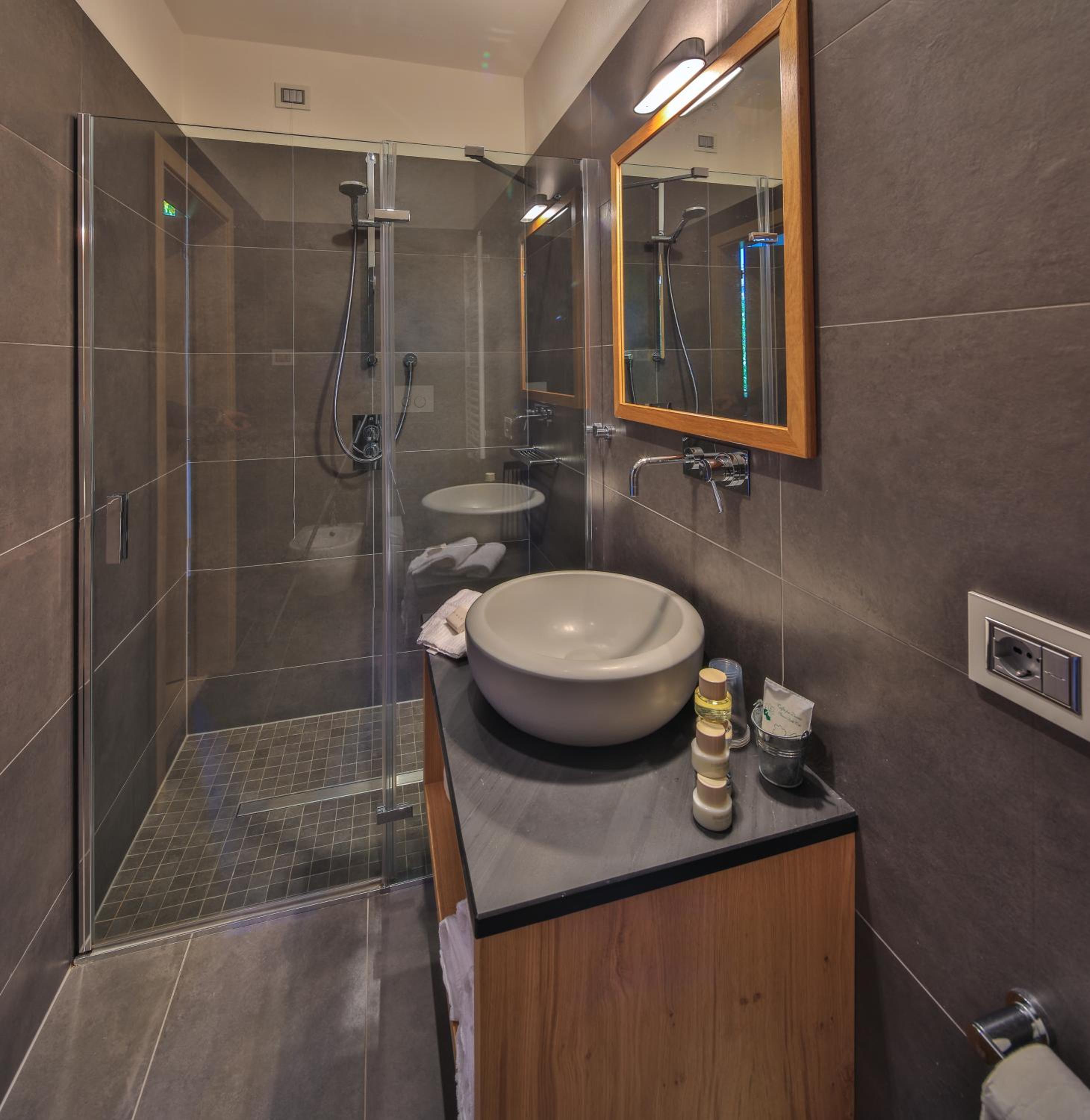 Superior Quadruple Room - Photo 12