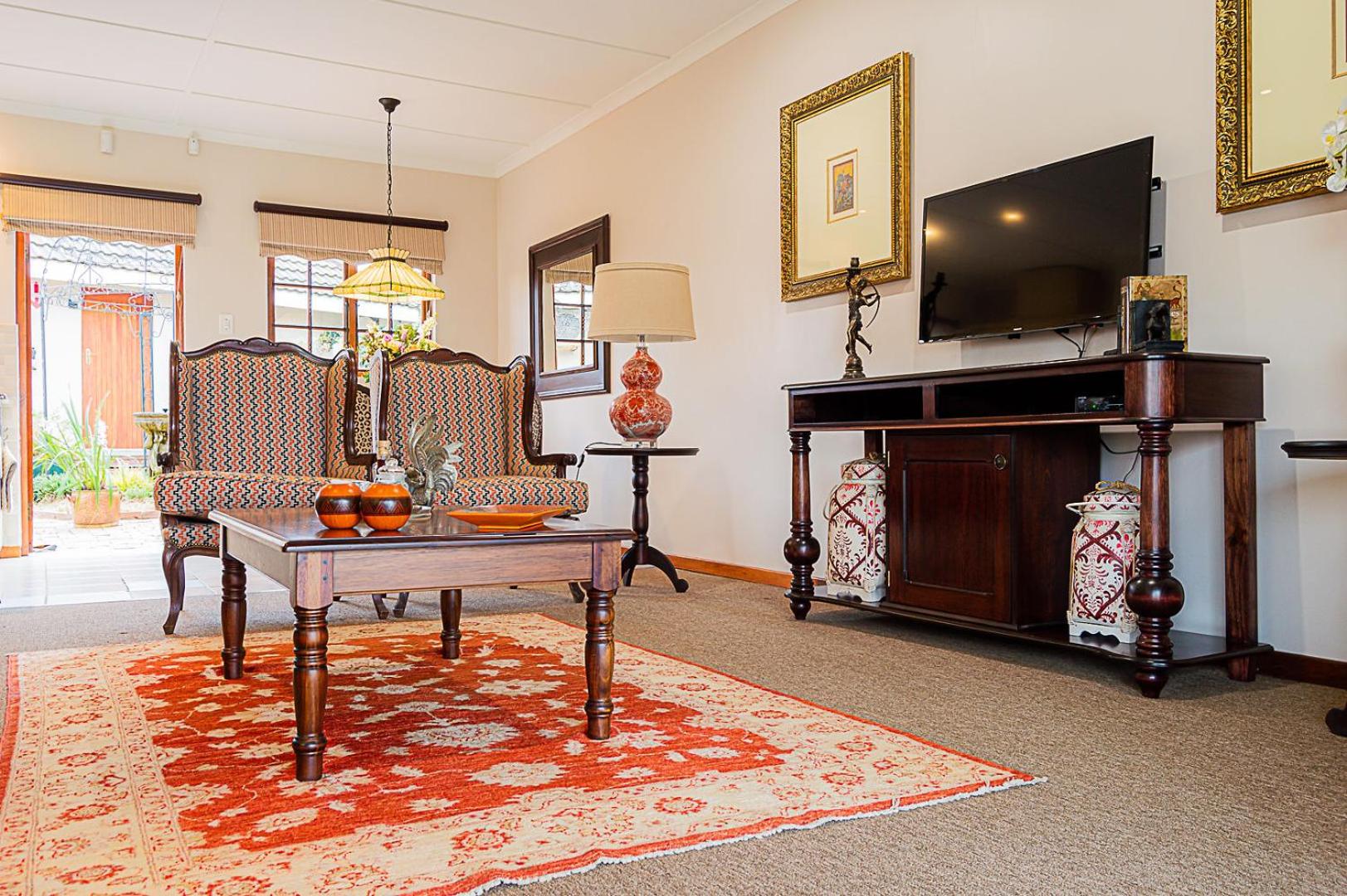 Deluxe King Room - White Egret Cottage photo 3