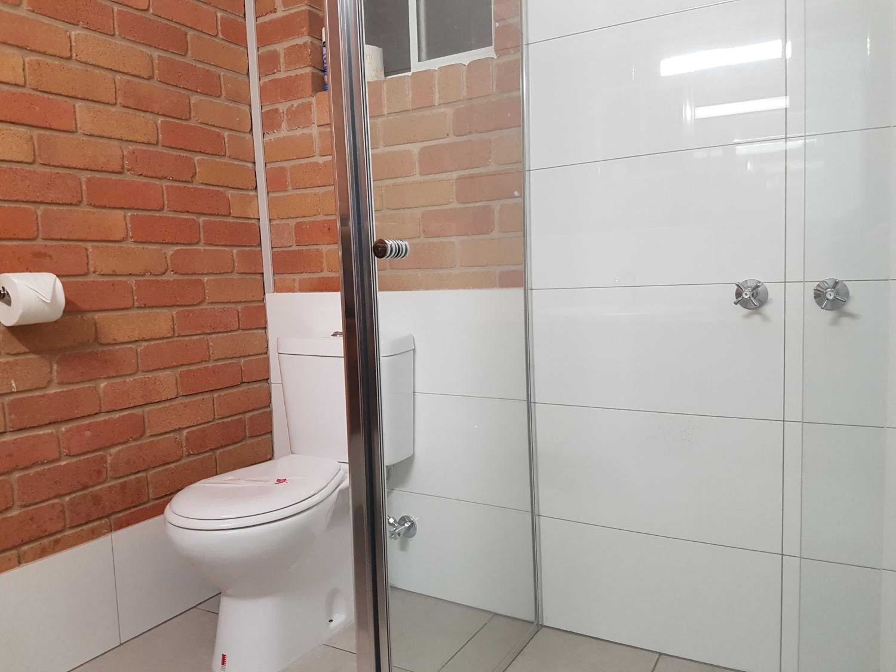 Family Room with Bathroom photo 3