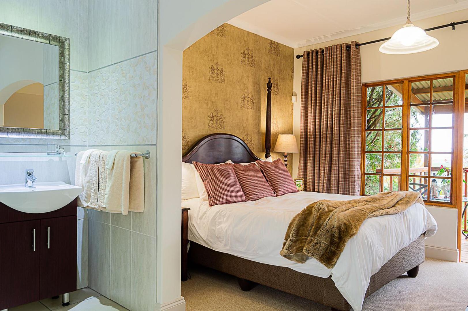 Queen Room -  Green Hoopoe Suite photo 1