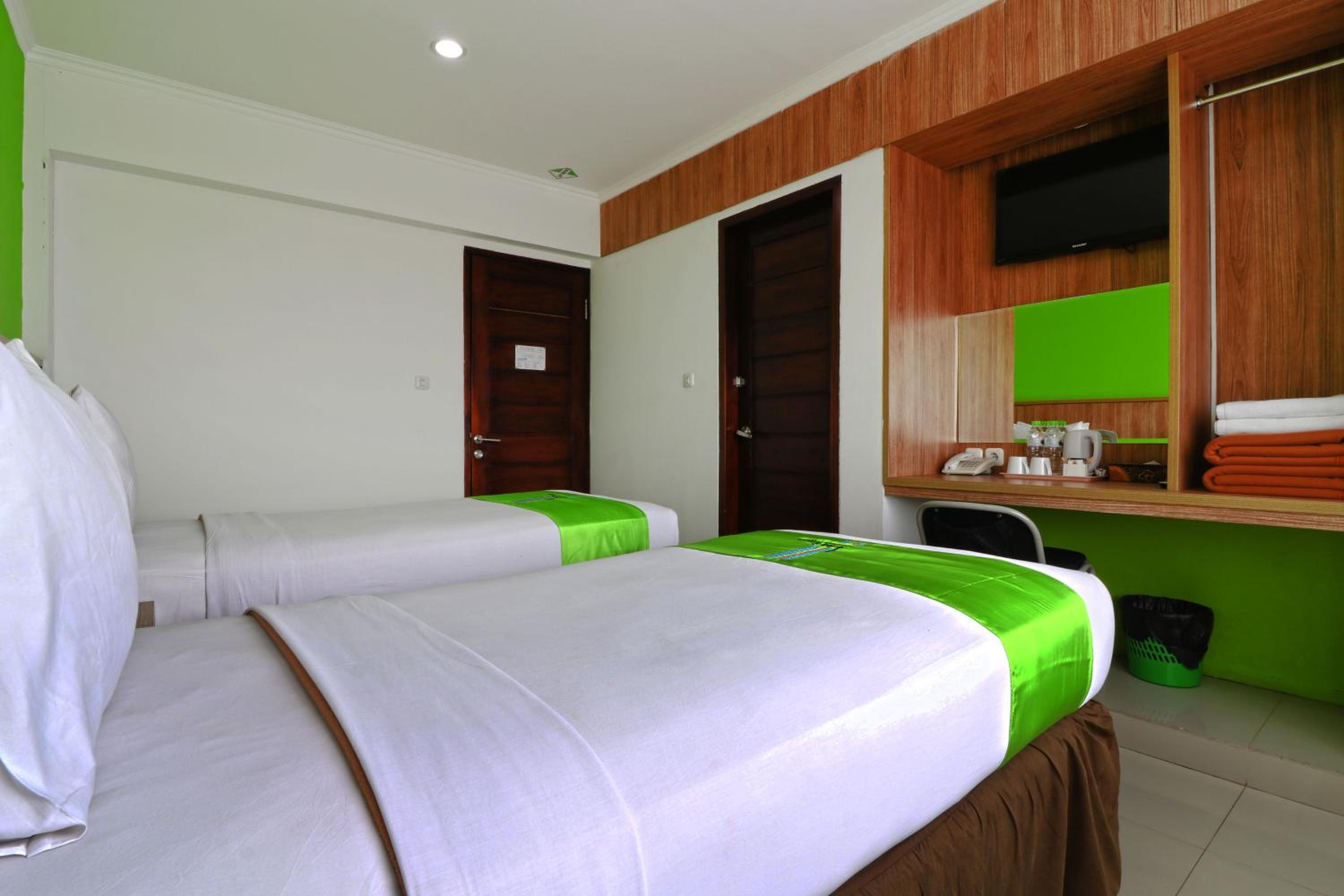 Deluxe Twin Room - Photo 6