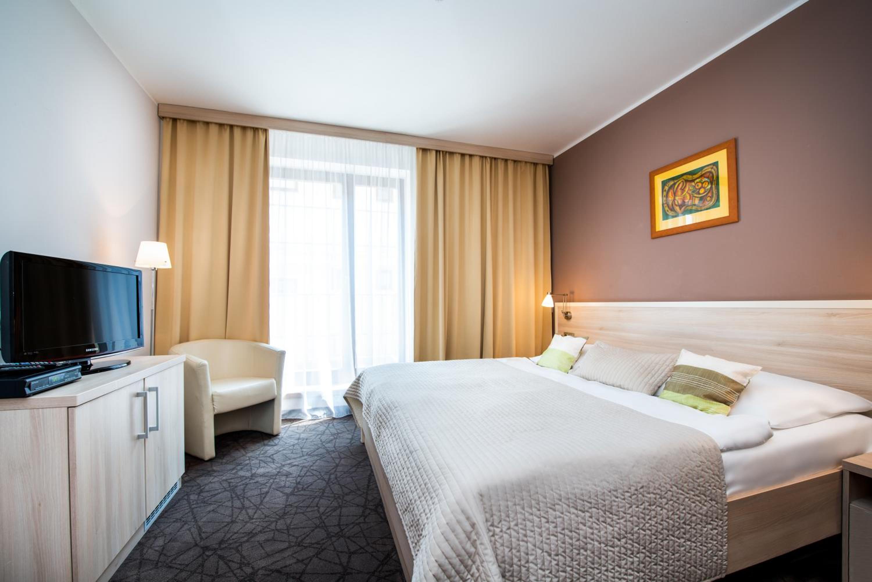 Double or Twin Room photo 3