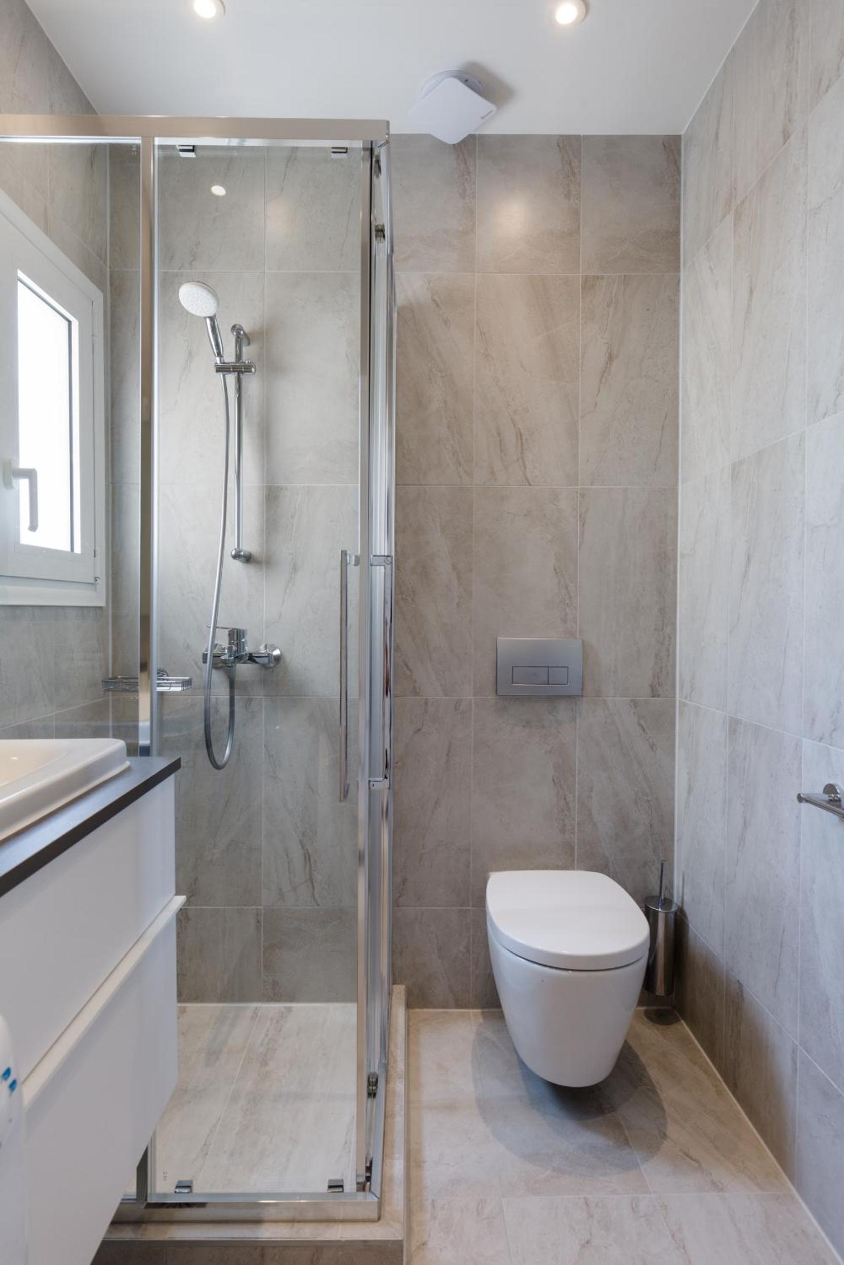 One-Bedroom Apartment photo 3