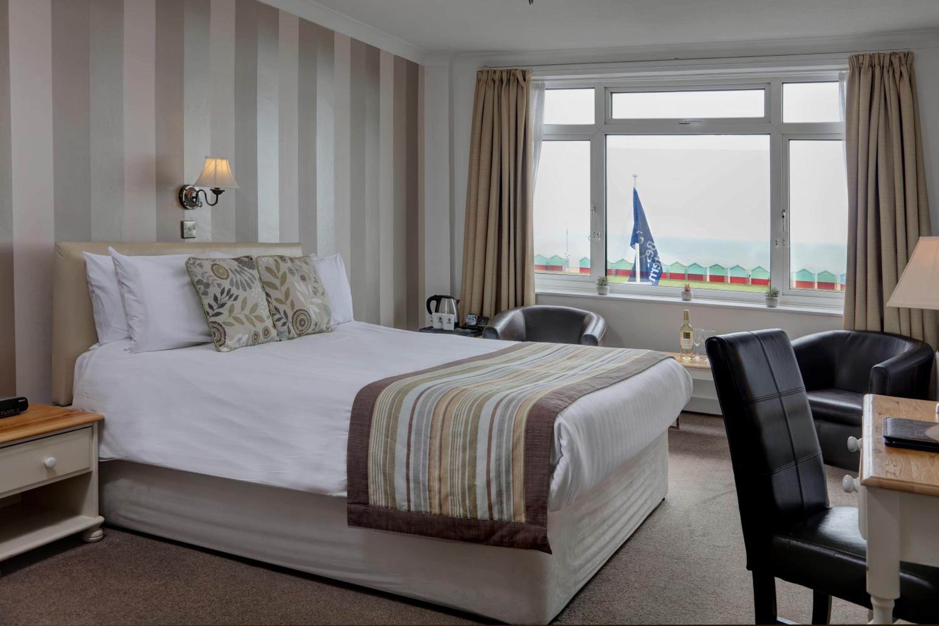 Double Room with Double Bed and Sea View - Non-Smoking - Photo 2