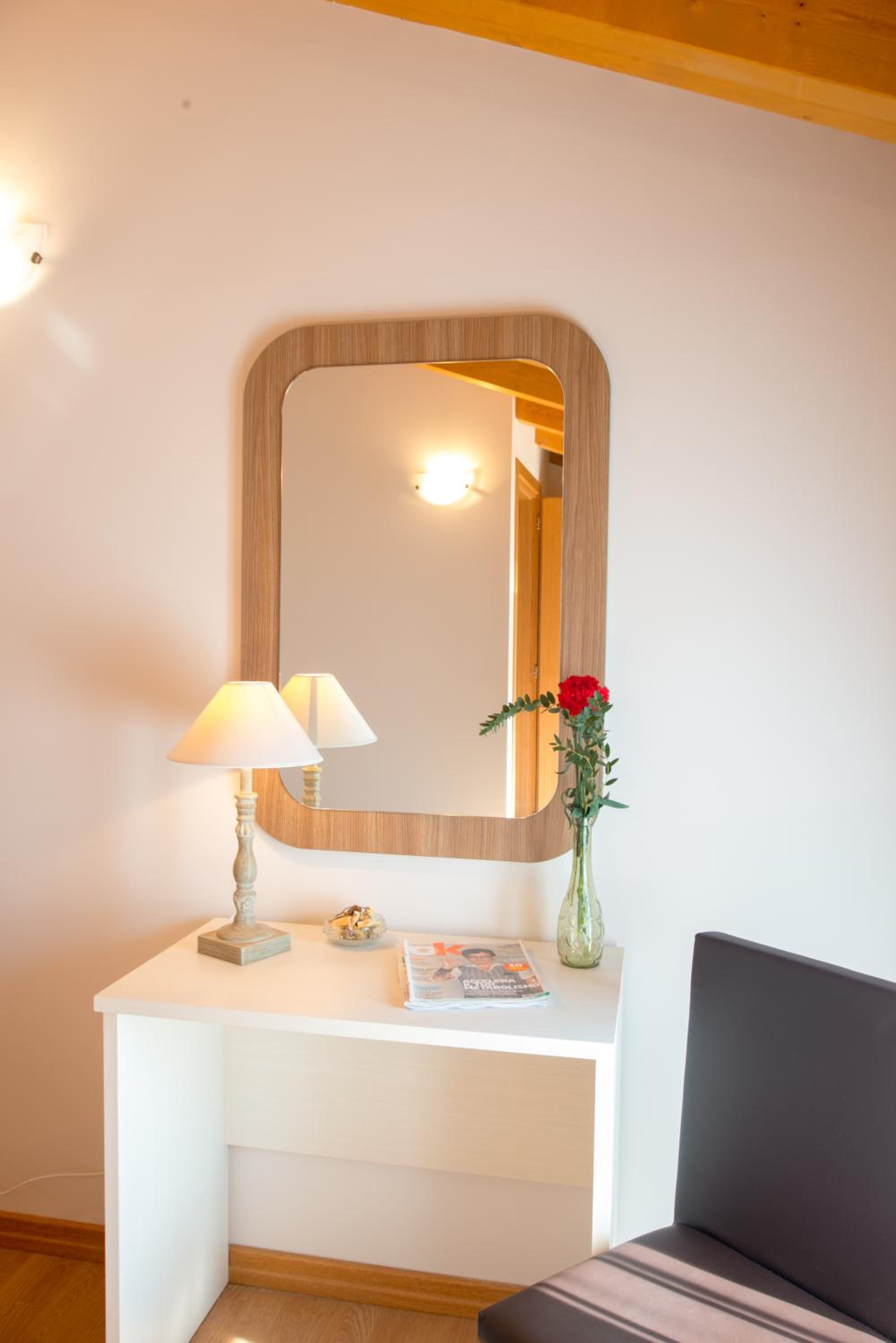 Deluxe Room (2 Adults + 1 Child) photo 1