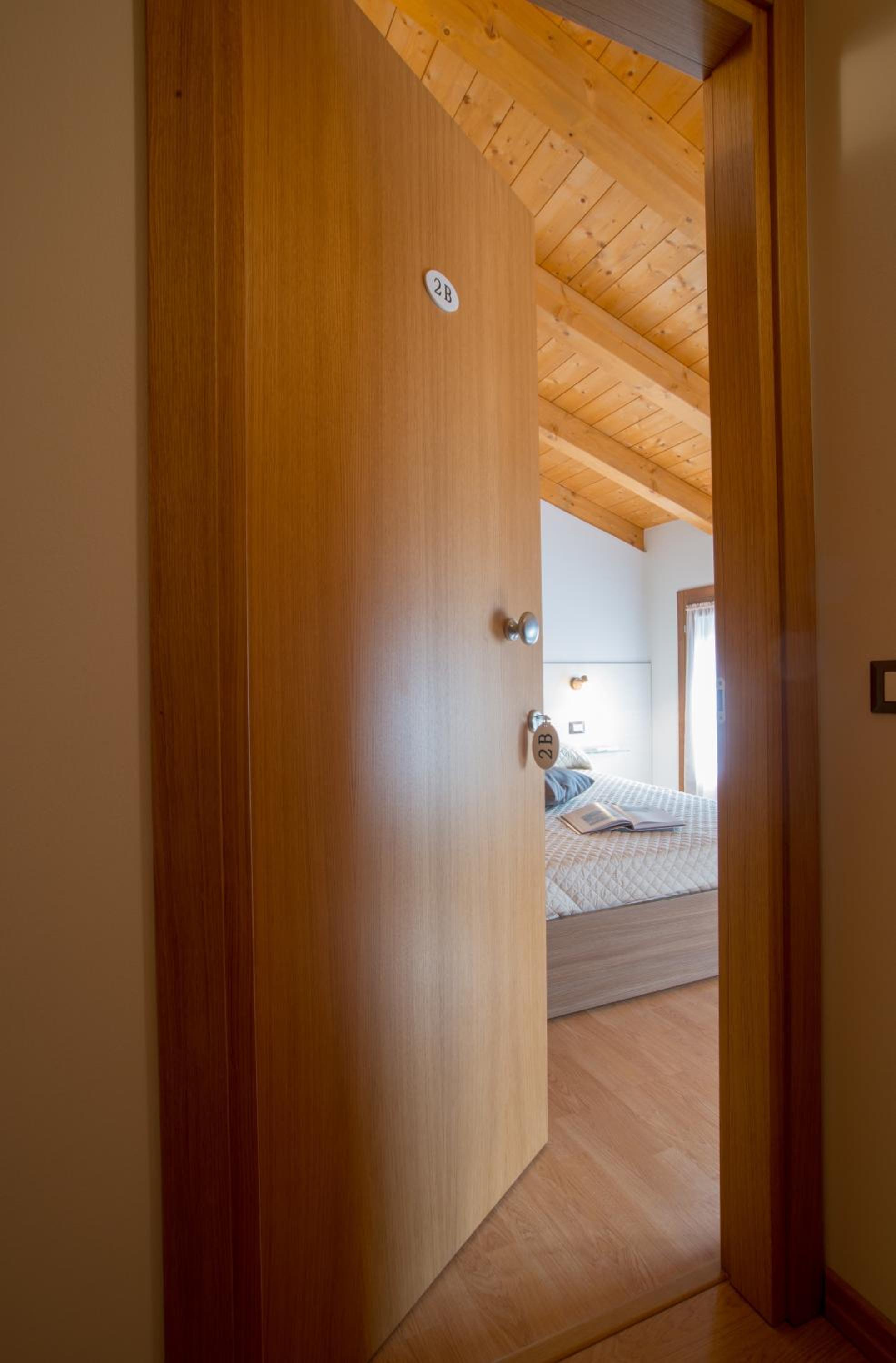 Double or Twin Room with Private Bathroom photo 3