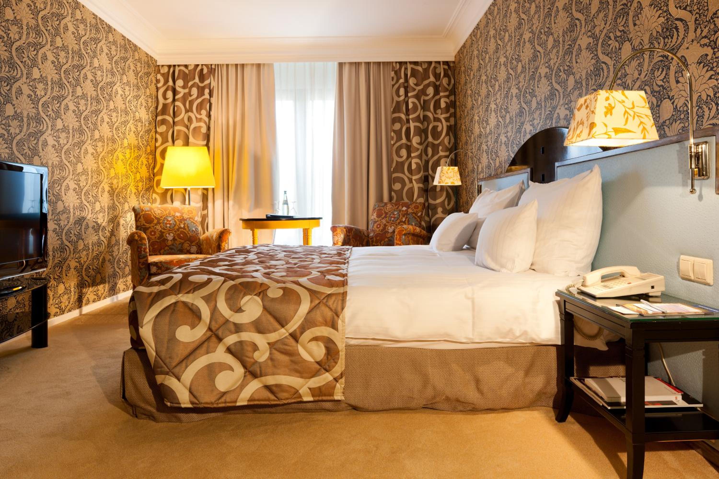 Deluxe Double Room - Photo 1