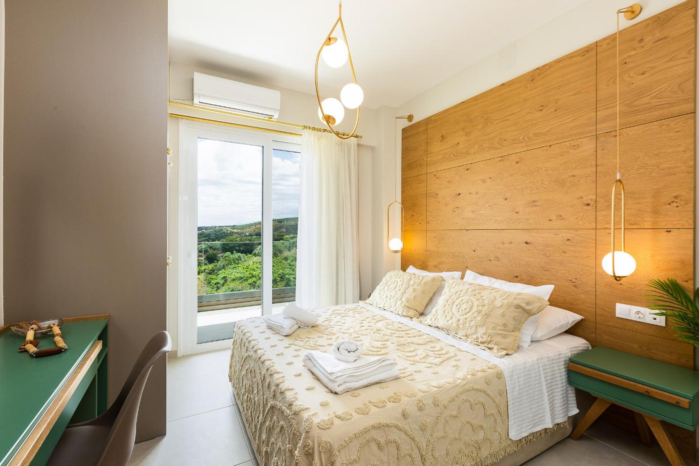 One-Bedroom Apartment with Sea View photo 1