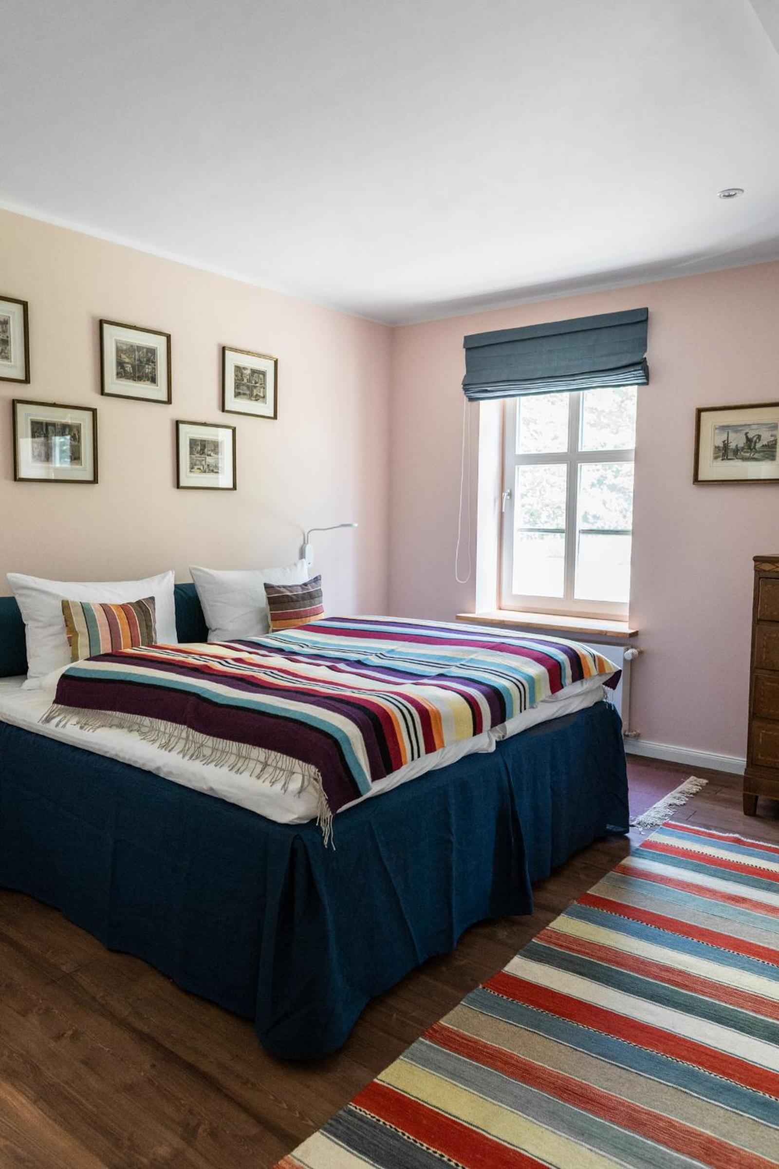 Small Double Room - Photo 3