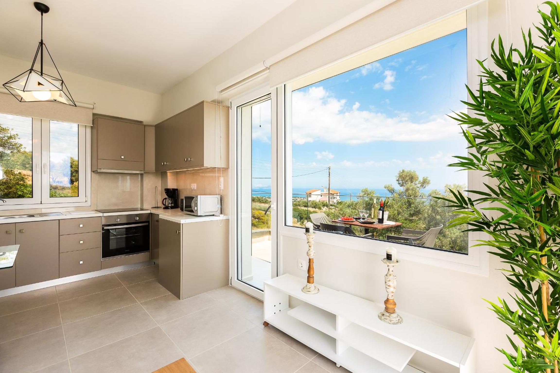 Superior One Bedroom Apartment with Sea View - Photo 2