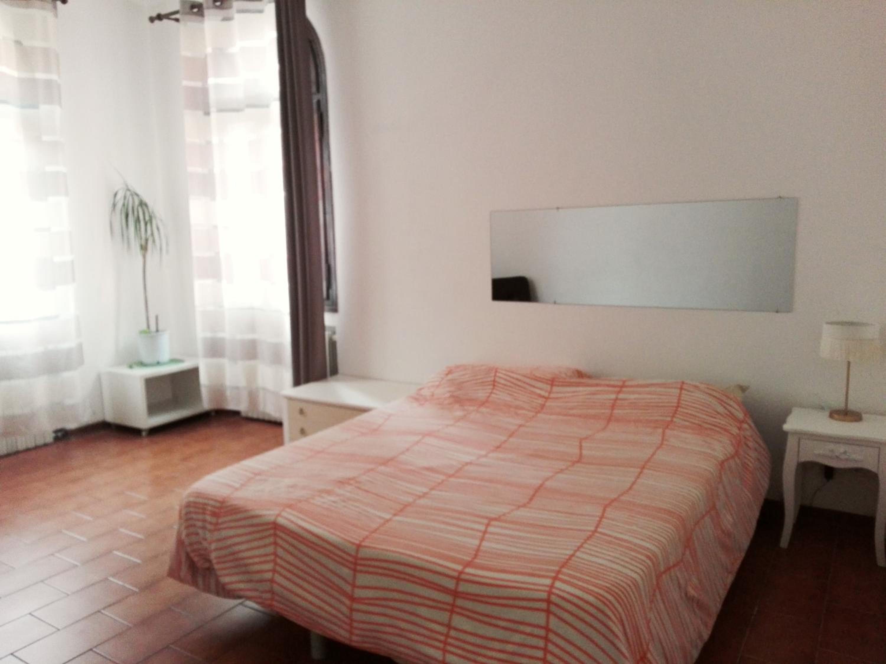 Apartment with Balcony photo 3