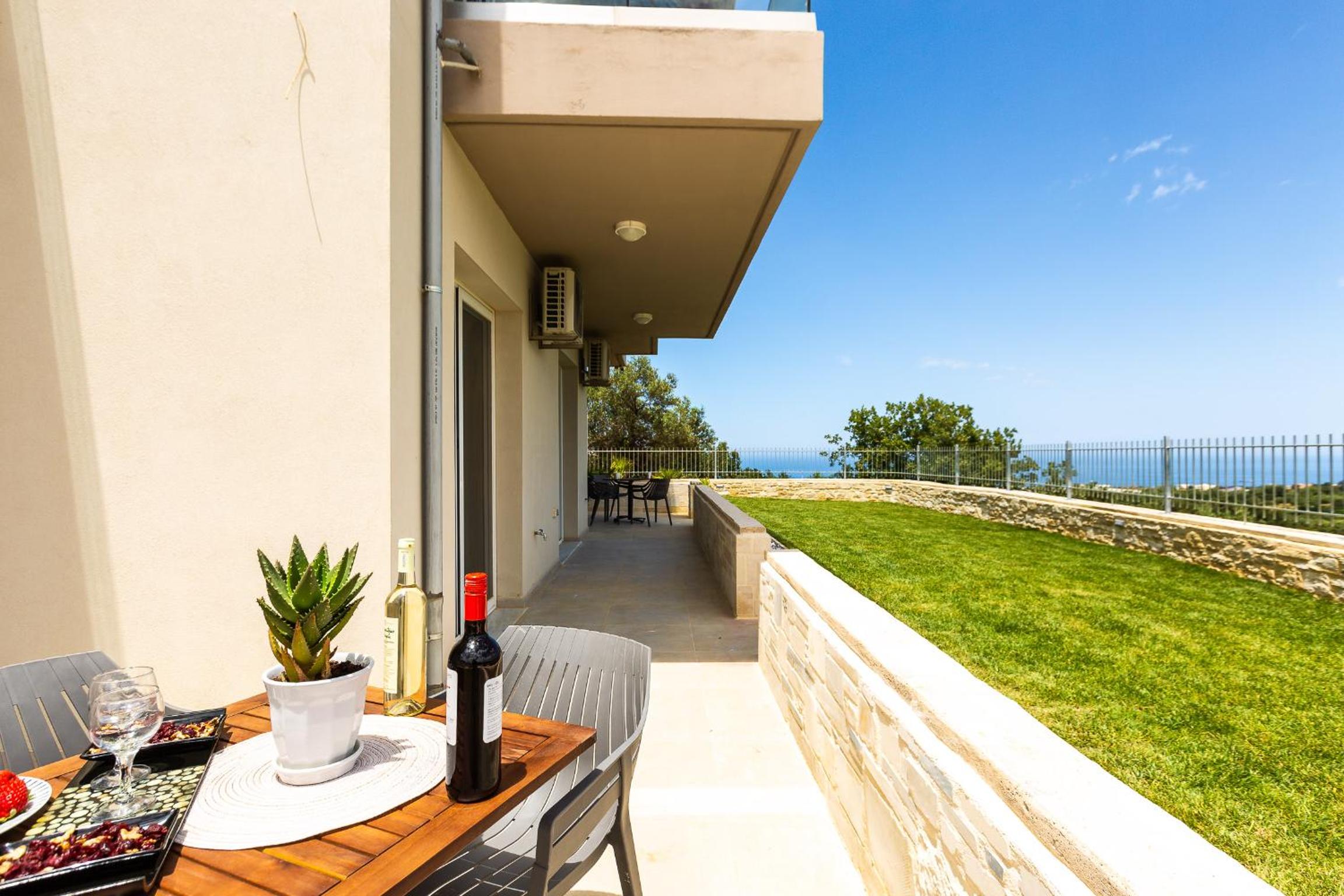 Superior One Bedroom Apartment with Sea View - Ground Level photo 2