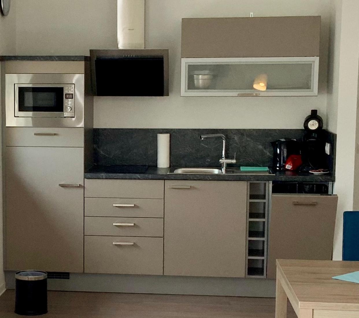 Apartment with Terrace - Photo 3