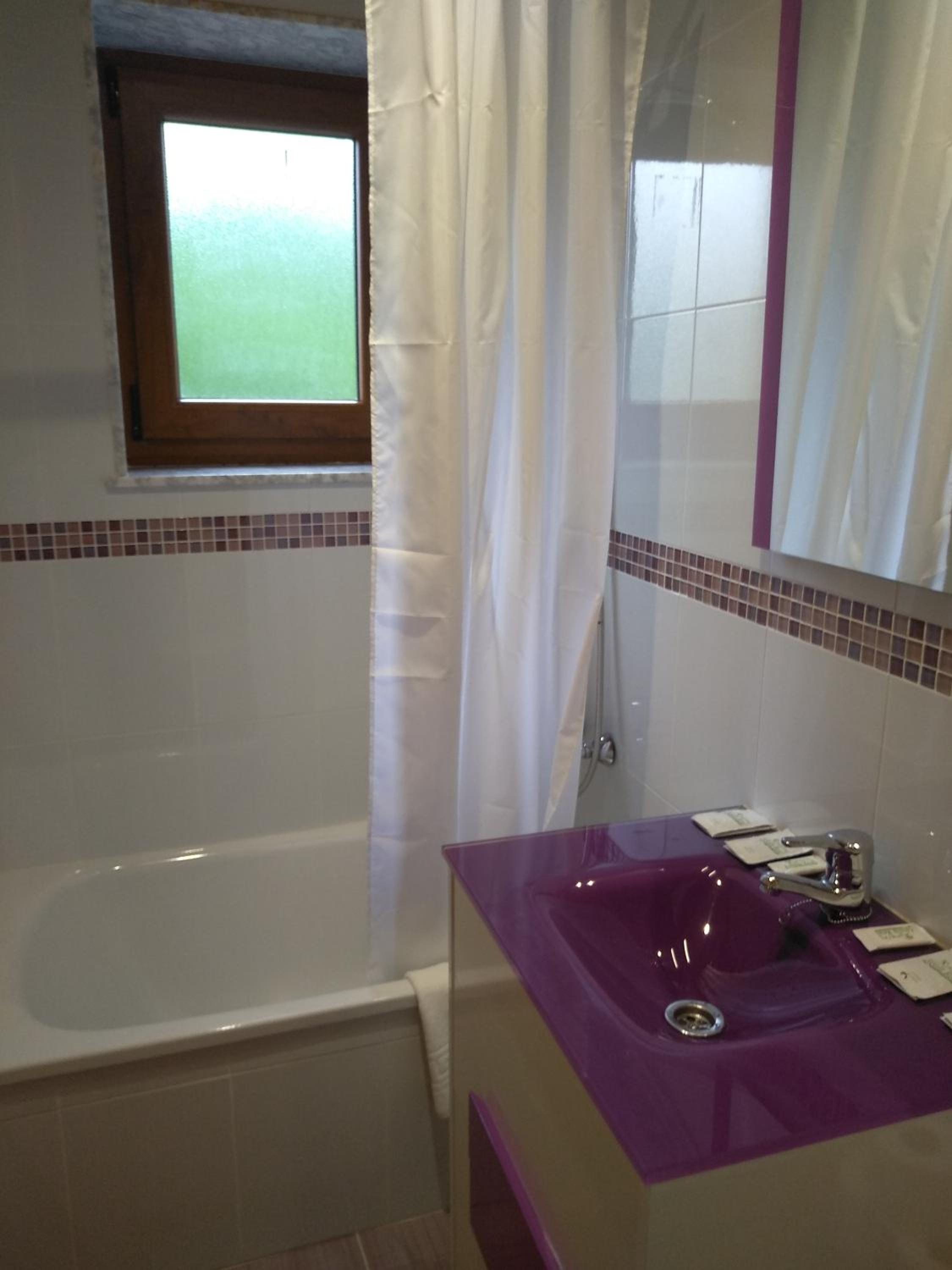 Two-Bedroom House - Photo 5