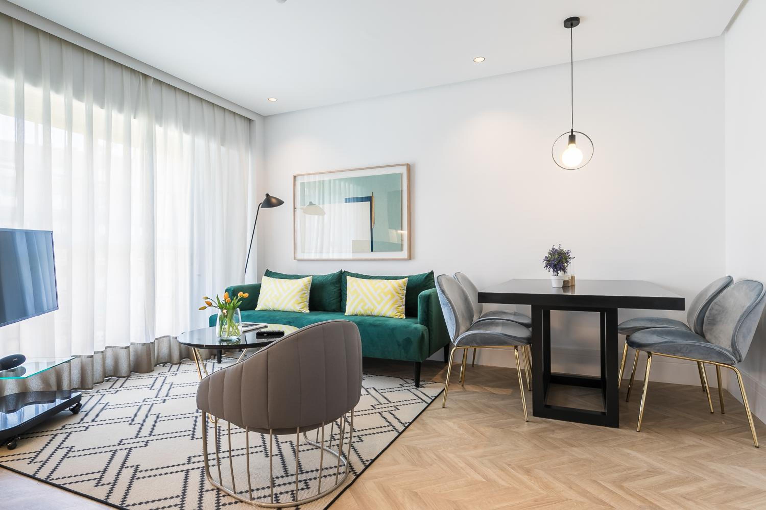 One-Bedroom Apartment - Photo 13