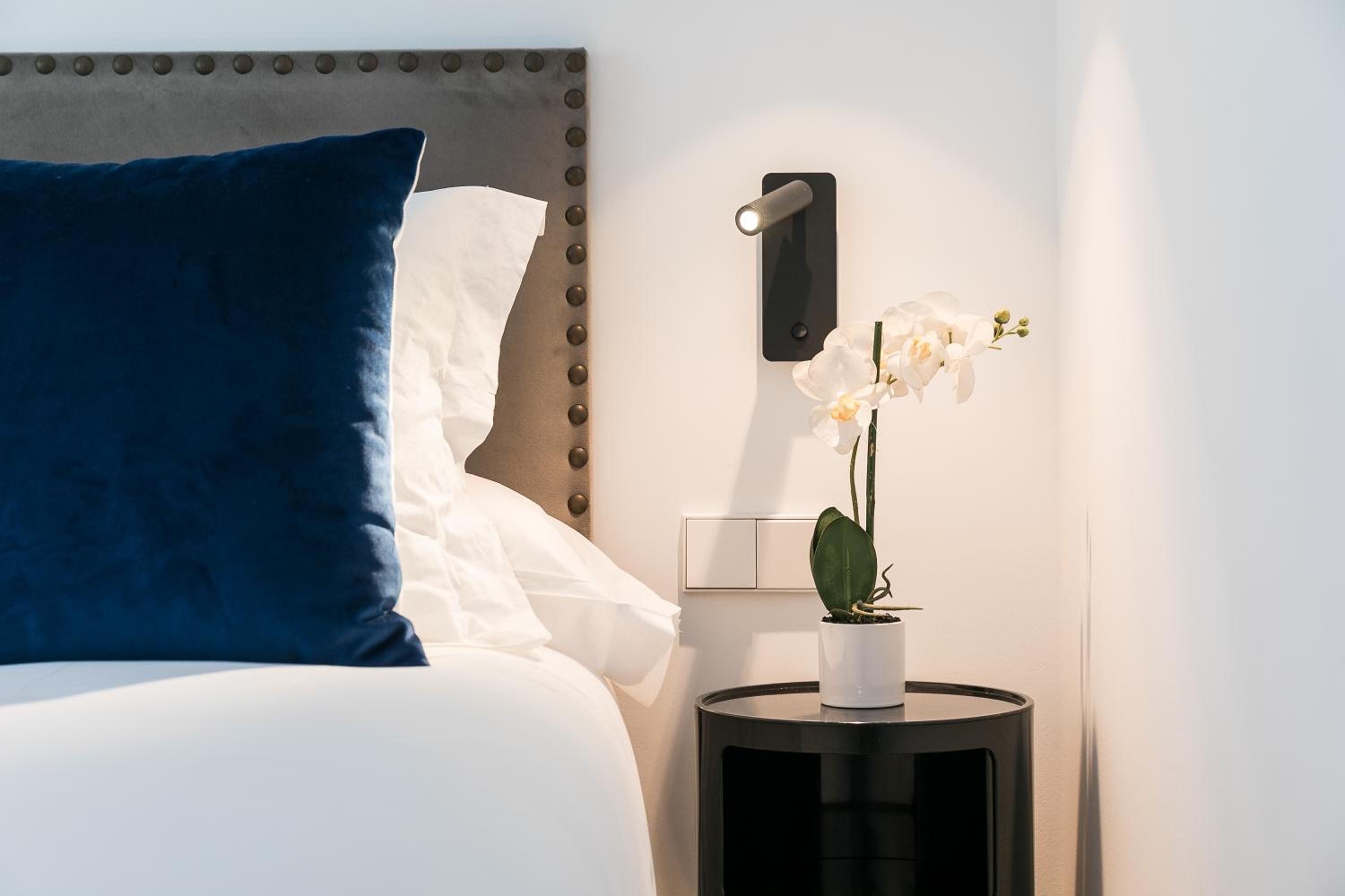 One-Bedroom Apartment - Photo 11