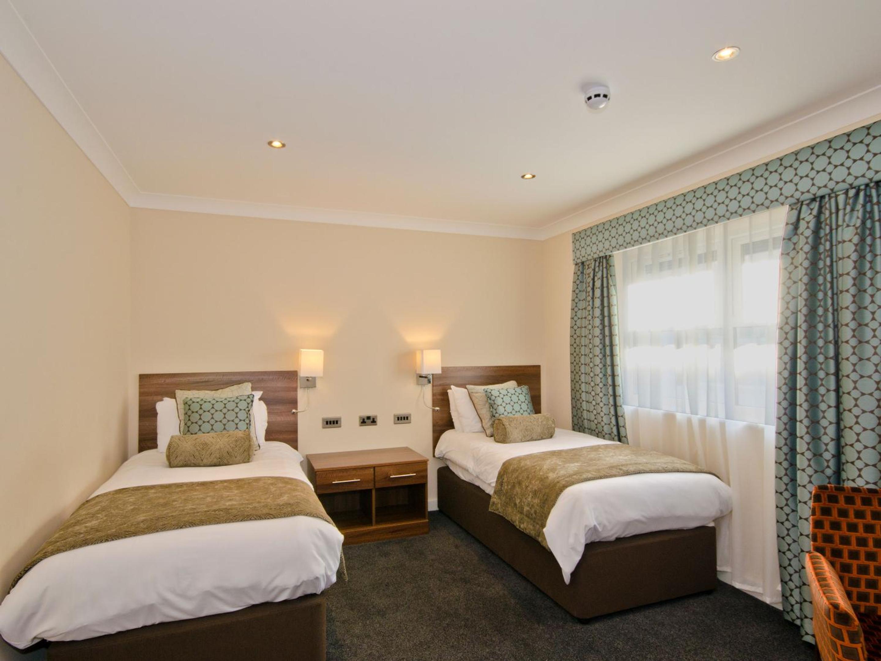 Luxury Twin Room - Photo 2