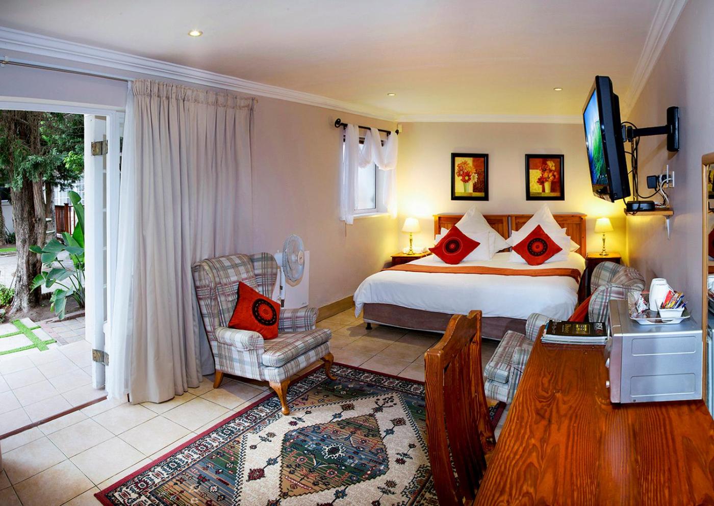 Deluxe Double or Twin Room photo 1