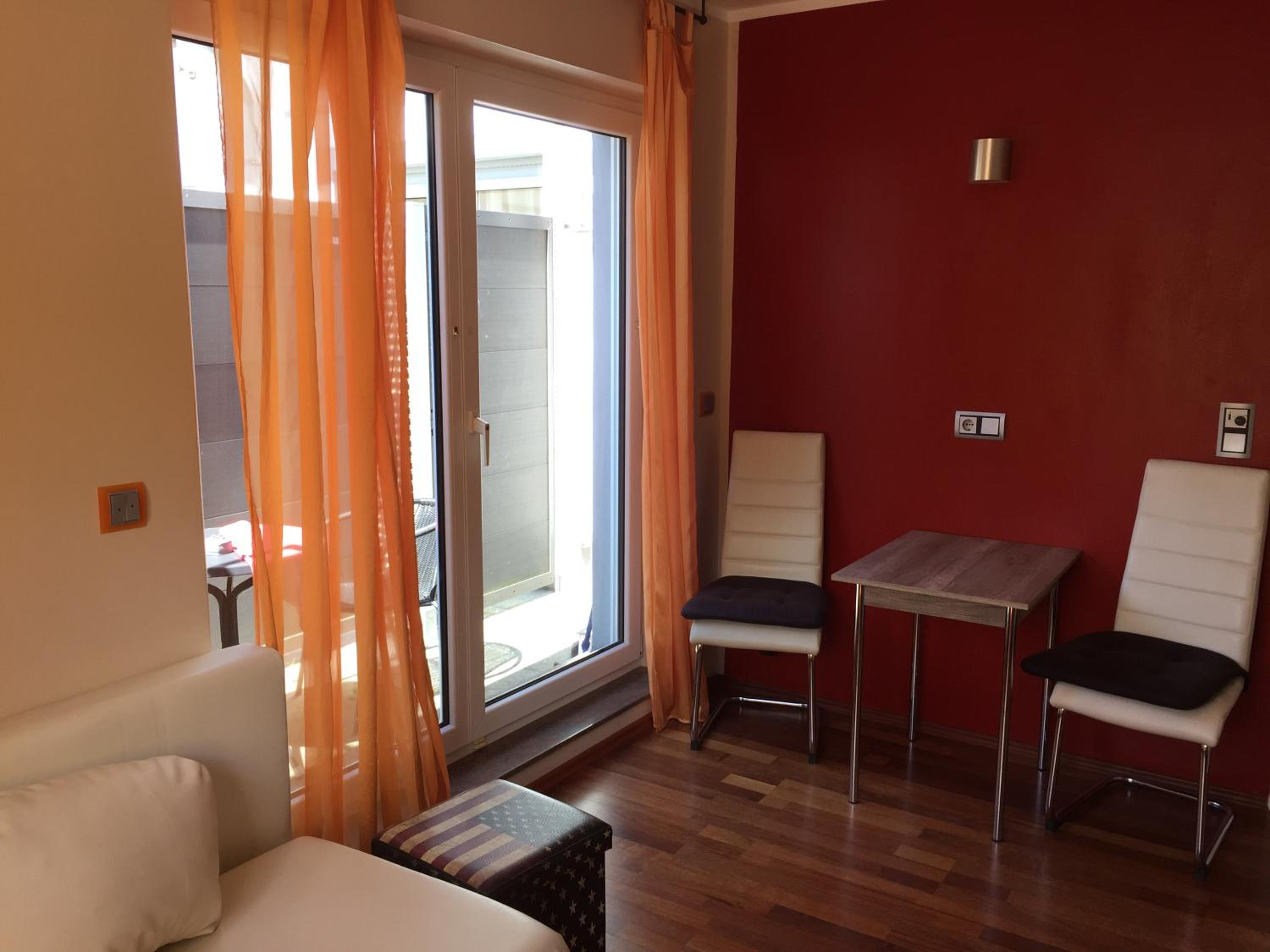Apartment photo 2