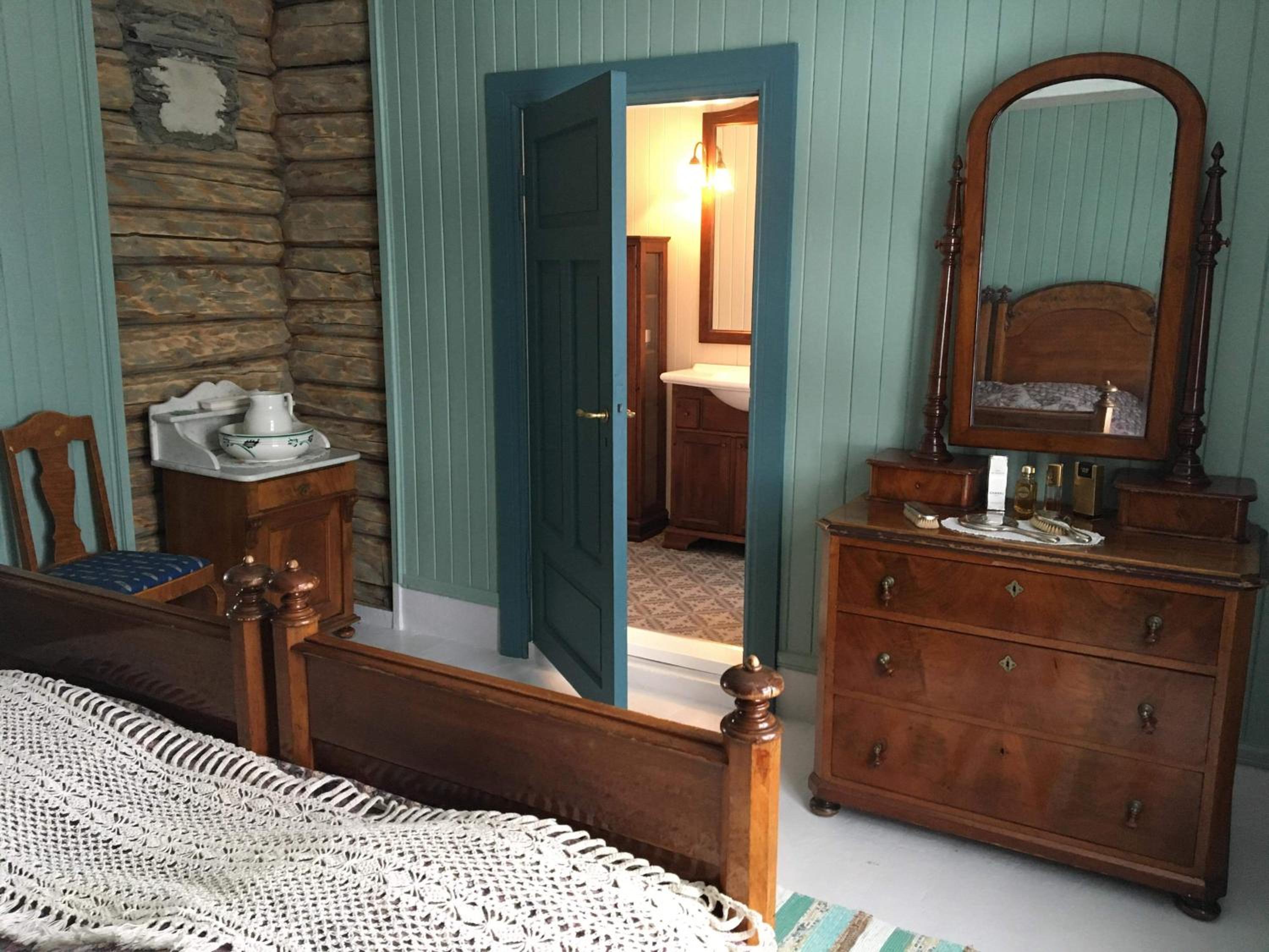 Three-Bedroom Villa - Photo 19