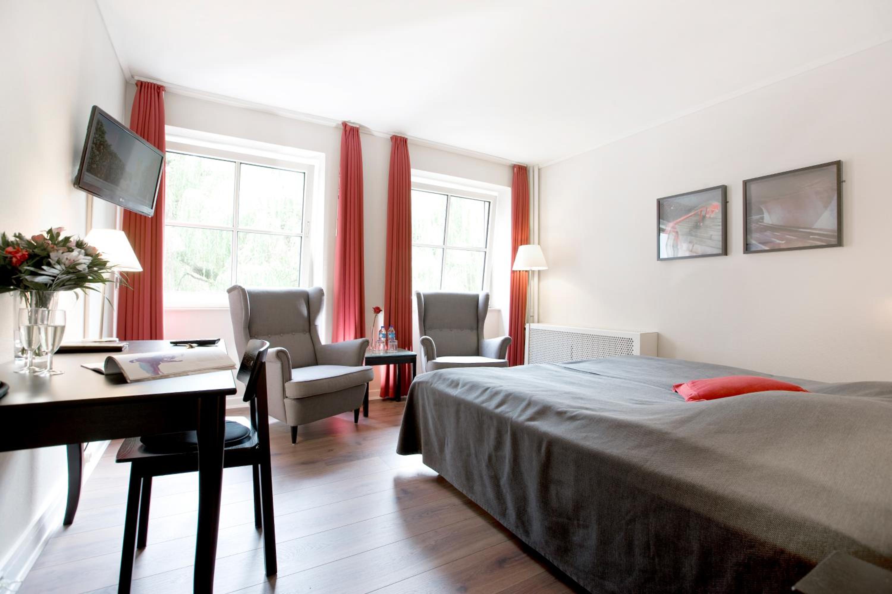 Standard Double Room photo 3