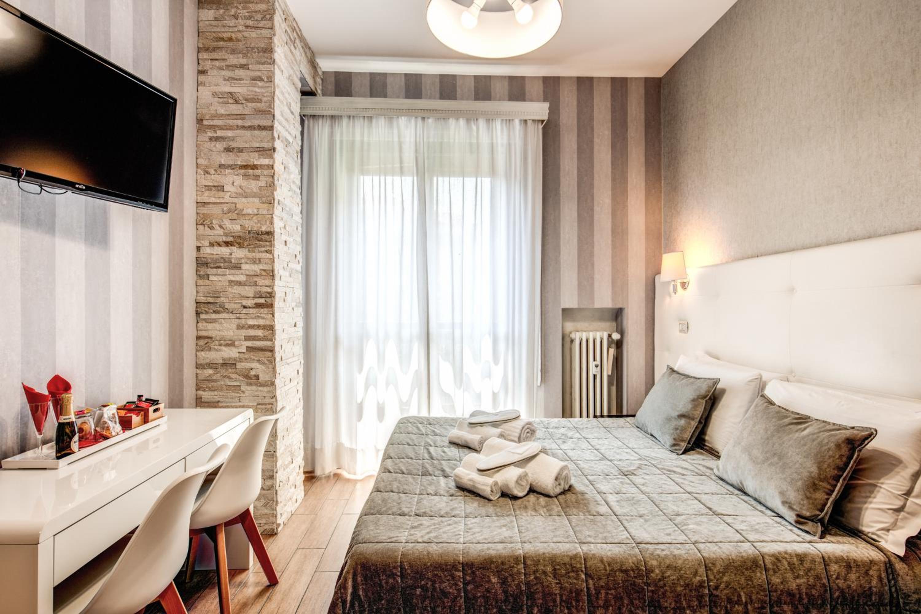 Double or Twin Room photo 3