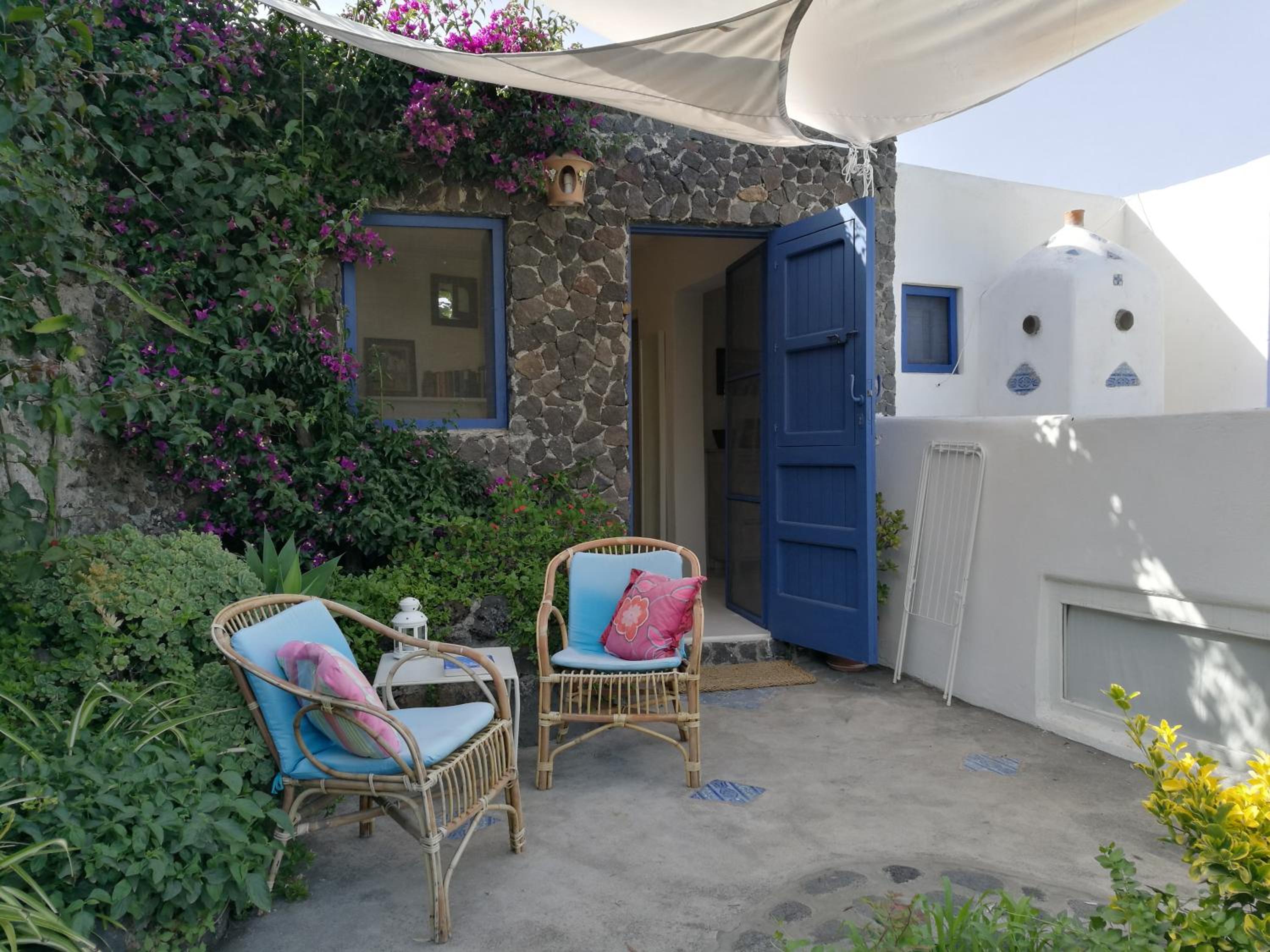 Double Room with Terrace - Photo 2