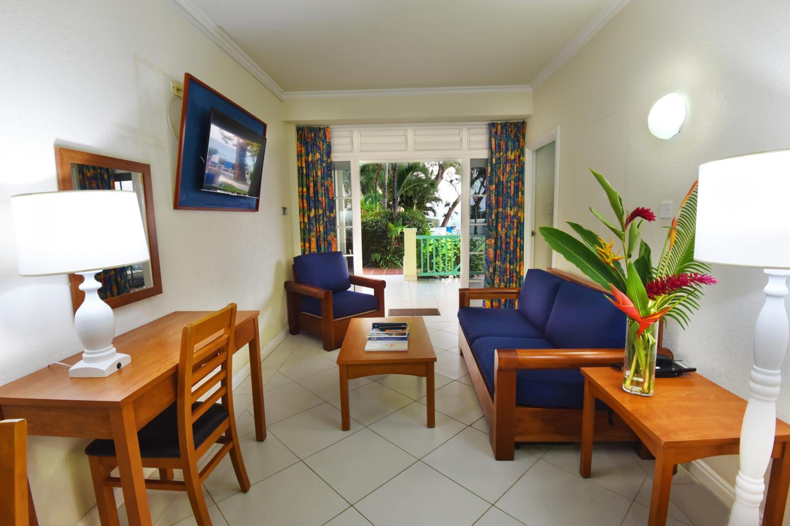 One-Bedroom Apartment - Photo 6