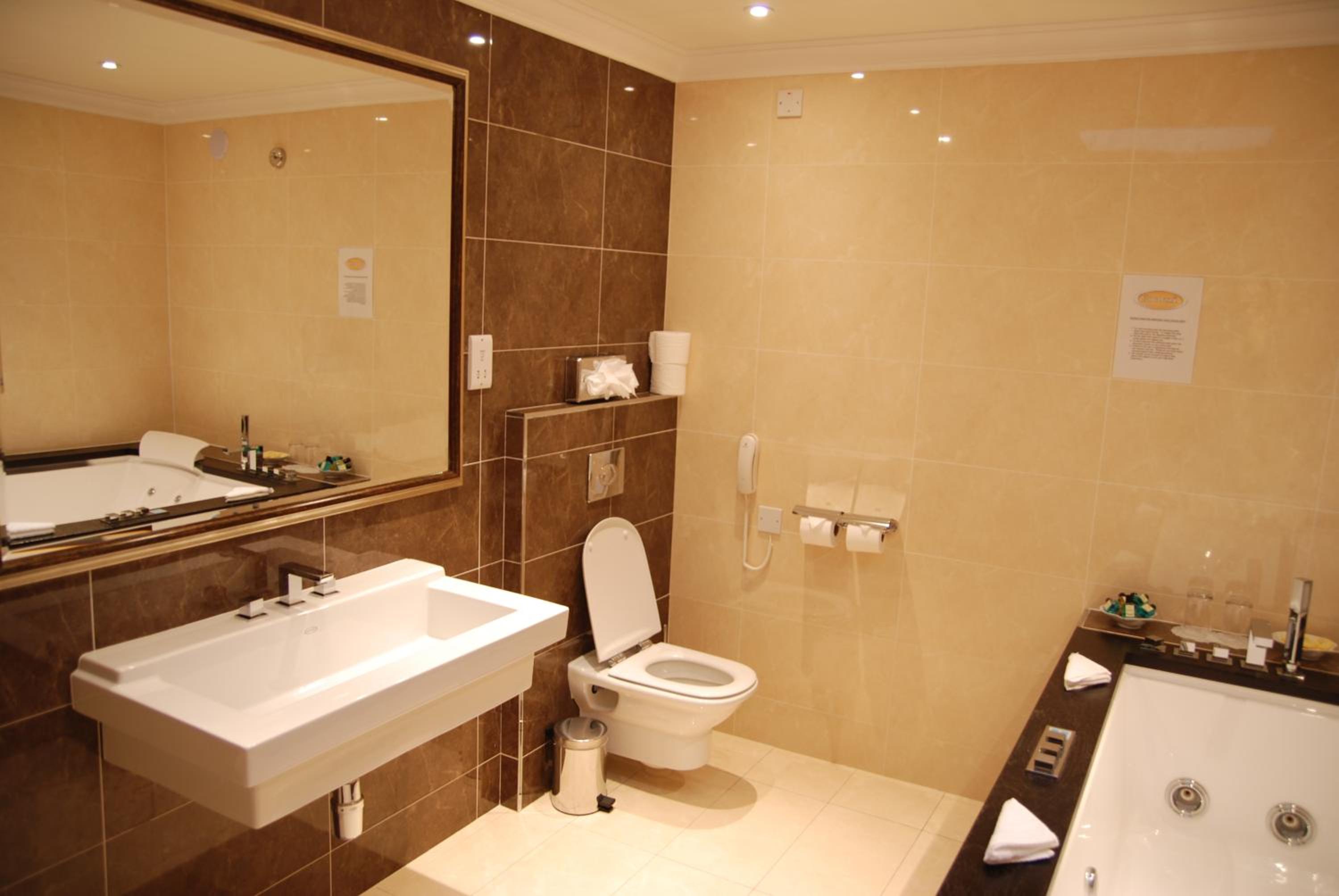 Penthouse Suite - Photo 10