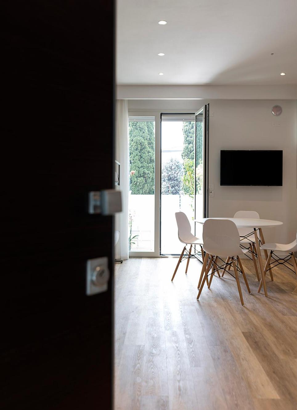 Superior Double or Twin Room with Emotional Shower