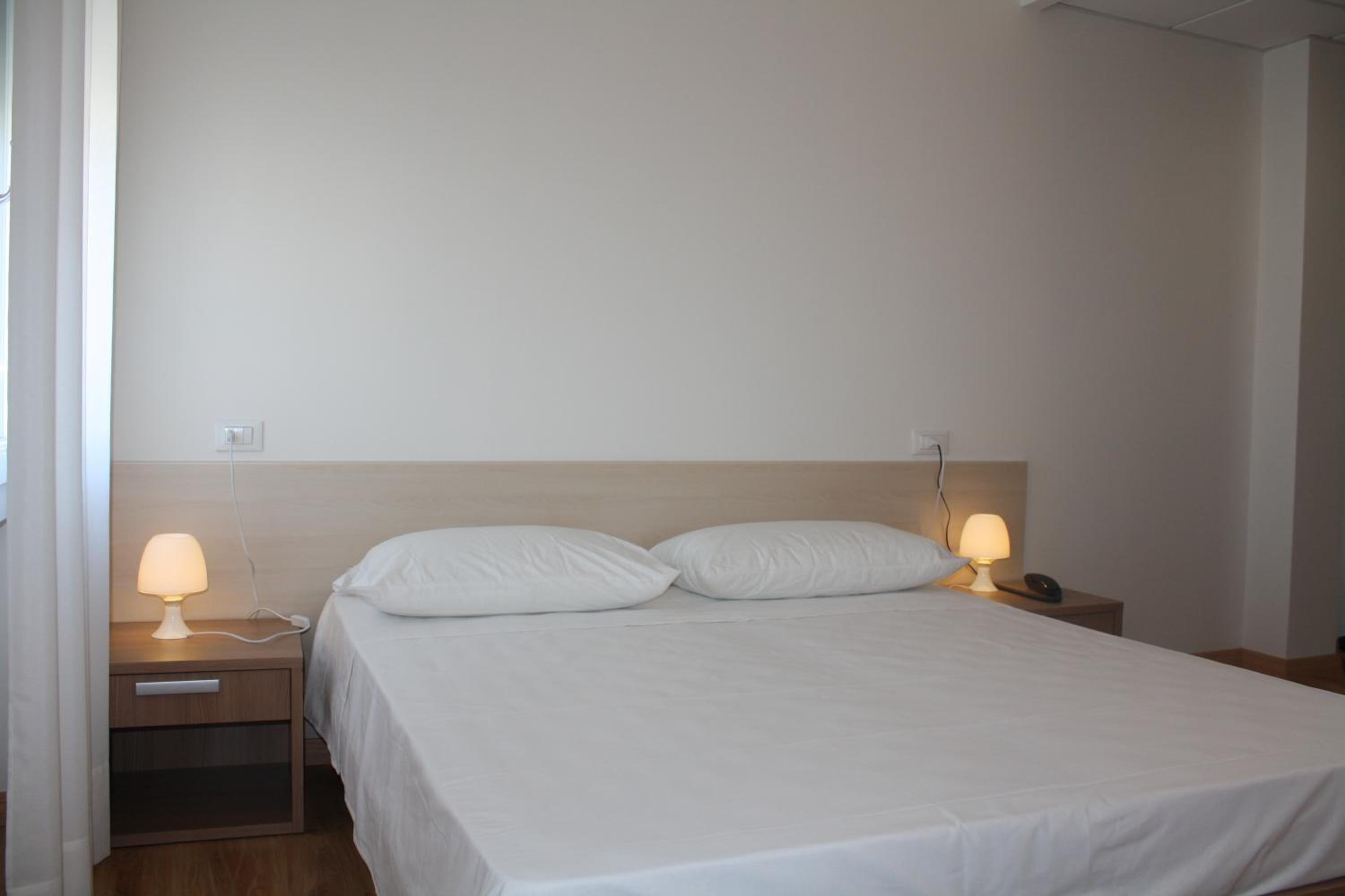 Double or Twin Room photo 2