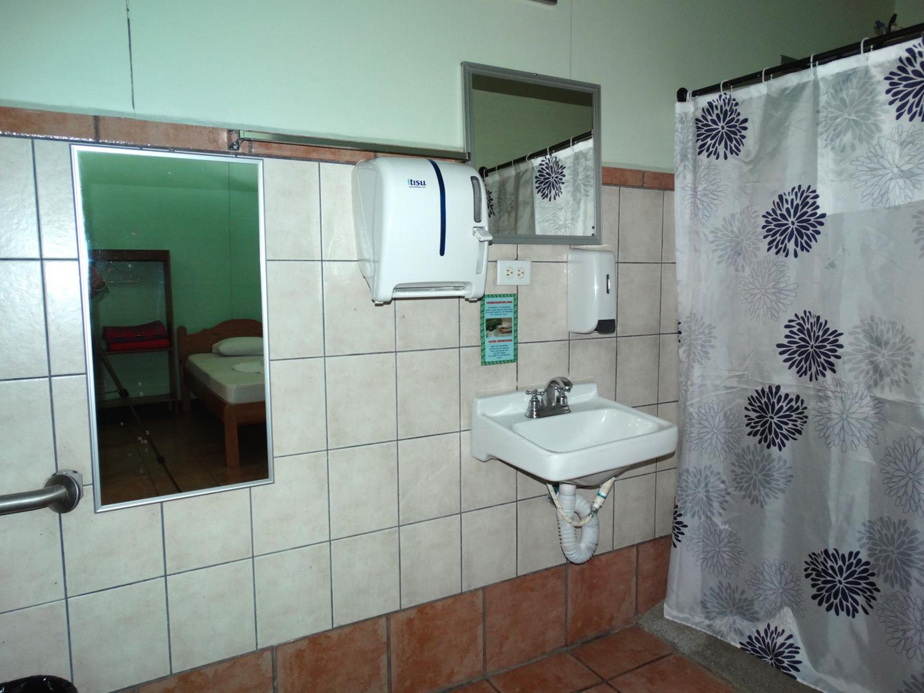 Standard Twin Room with Garden View photo 3