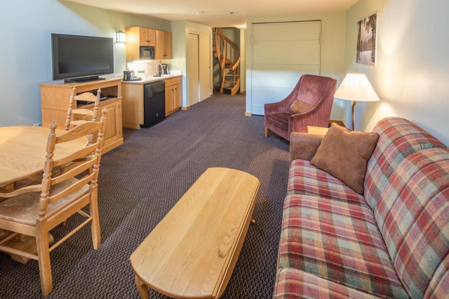 Superior Suite - Photo 3