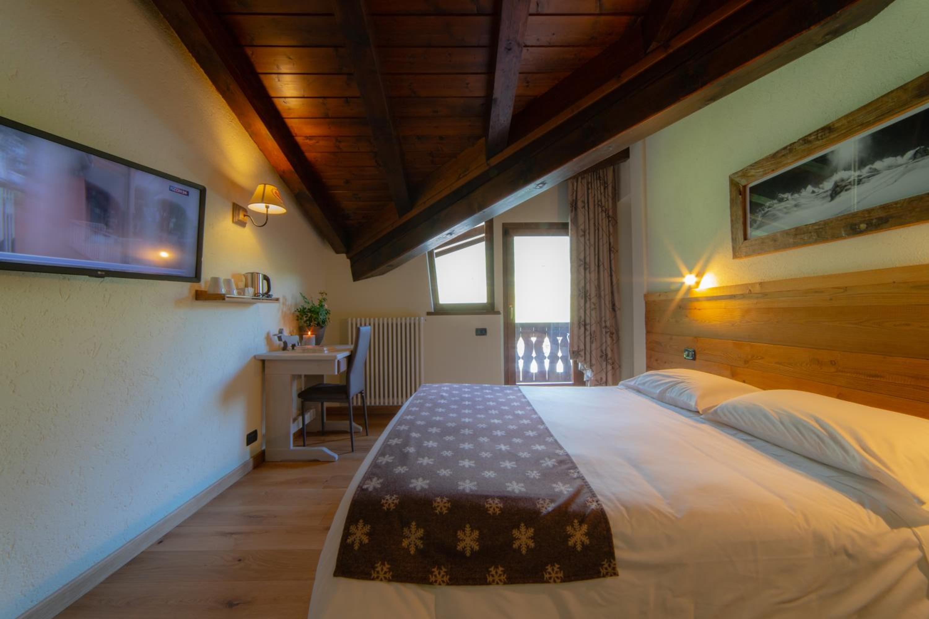 Double Room - Photo 5