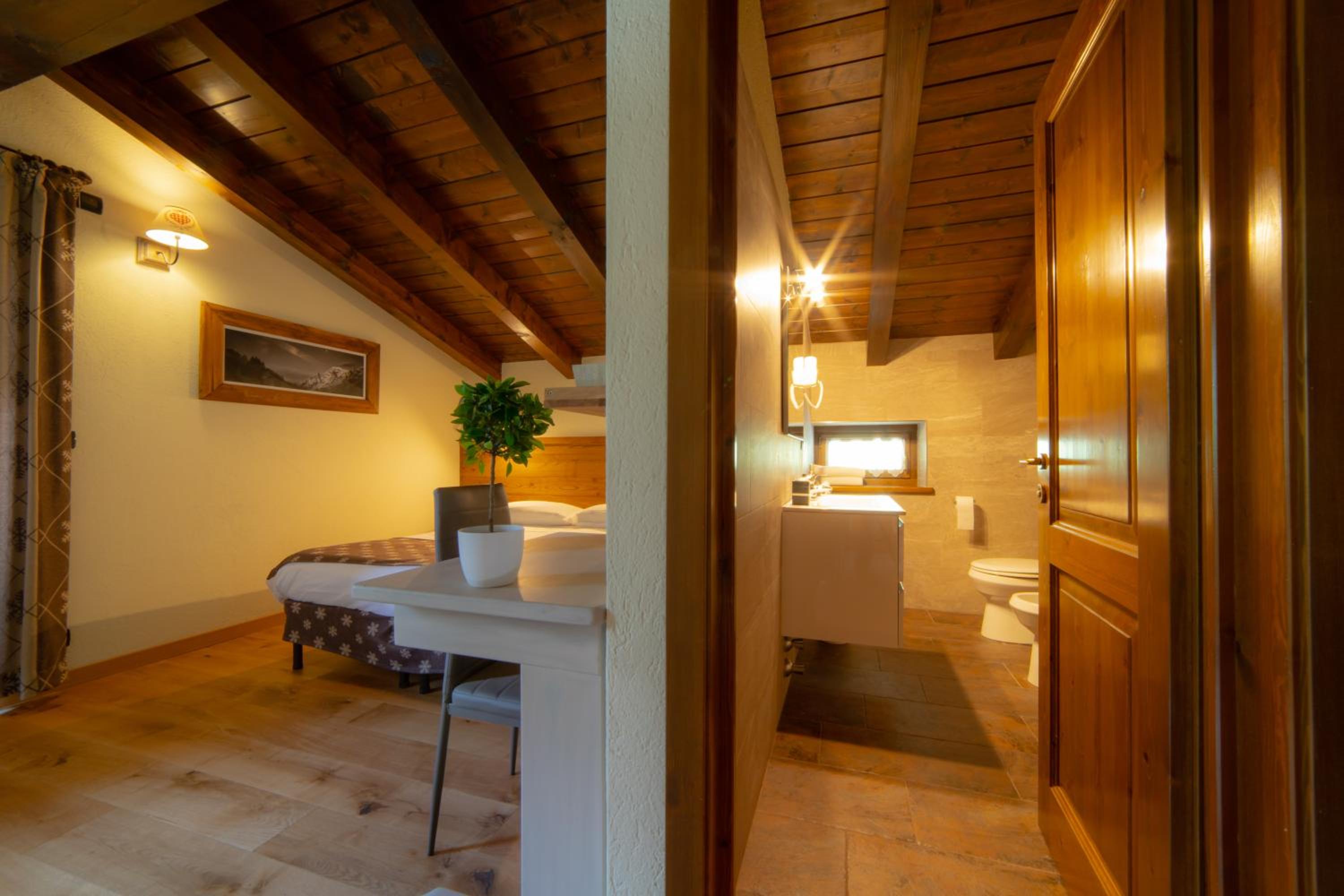 Double Room - Photo 4