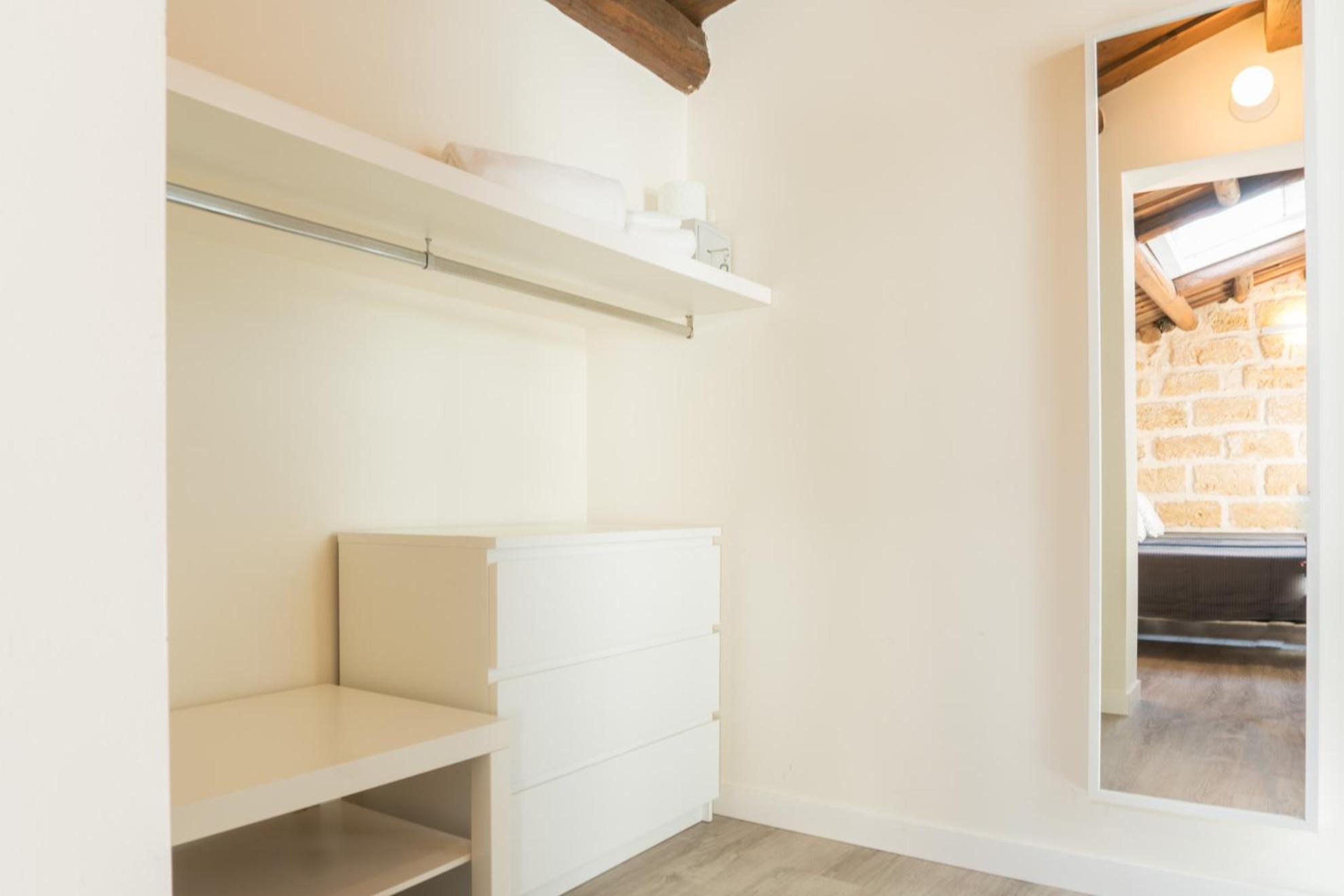 Basic Triple Room