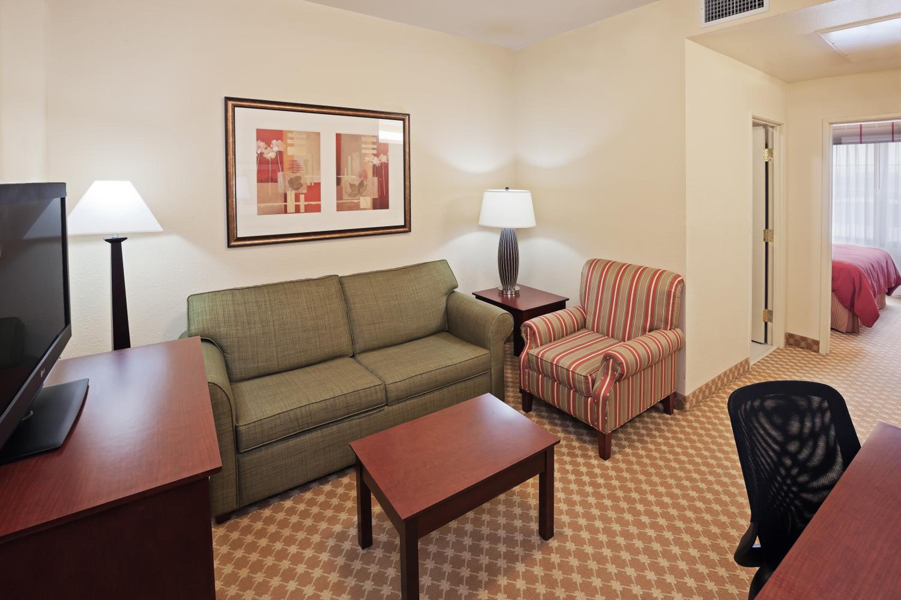 One-Bedroom King Suite with Sofa Bed - Photo 1