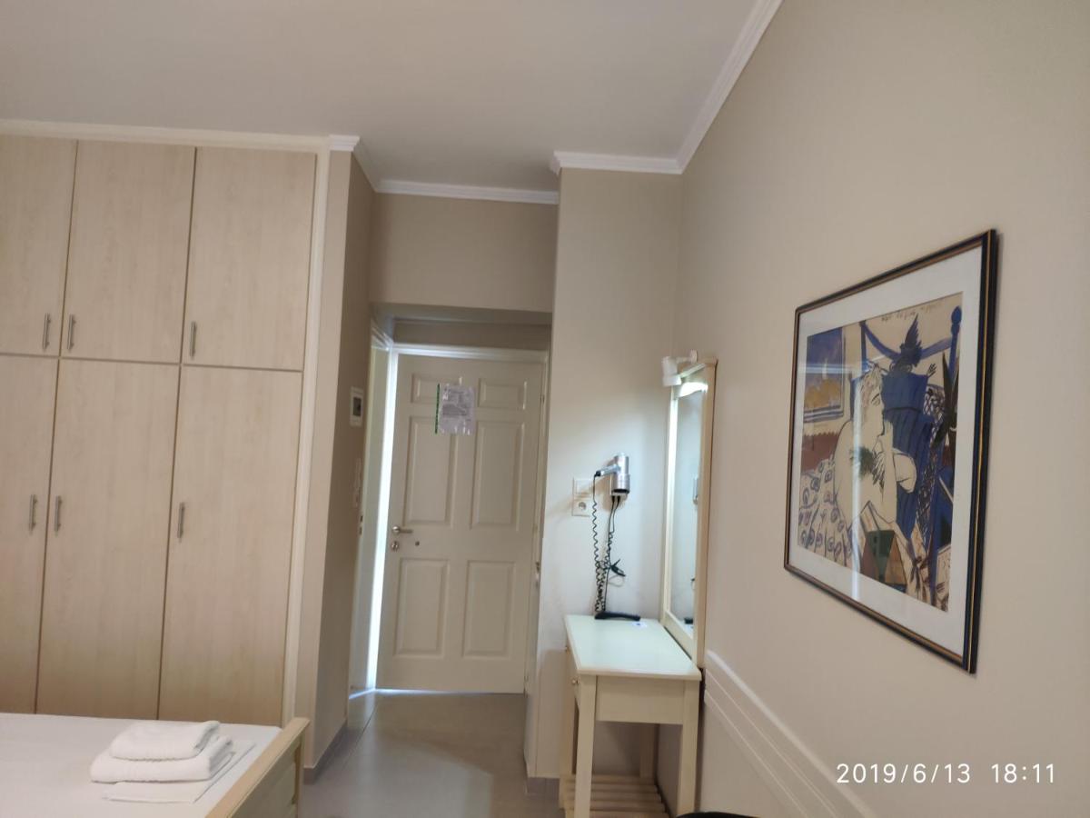 Deluxe Studio