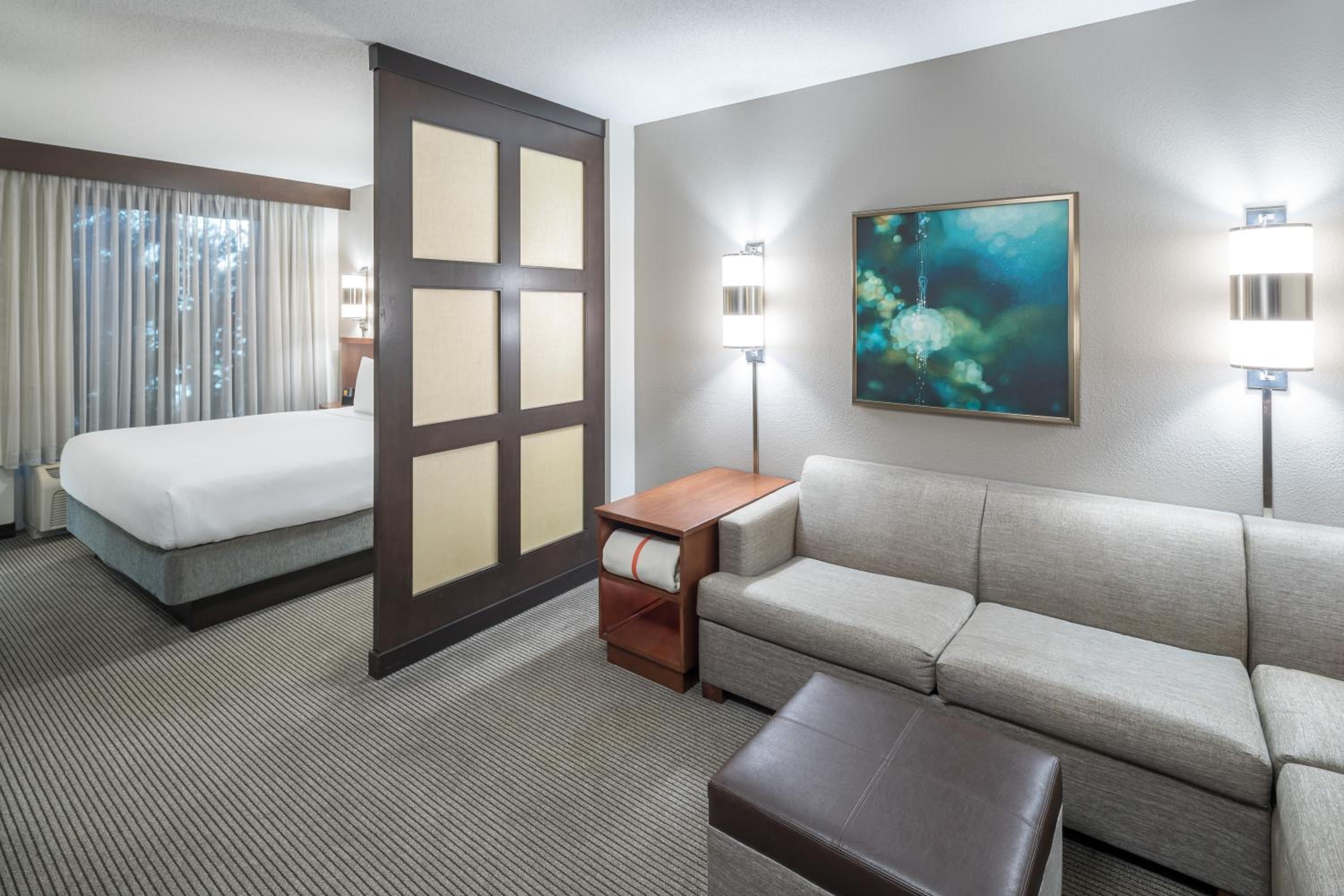 King Room with Sofa Bed - High Floor - Photo 3