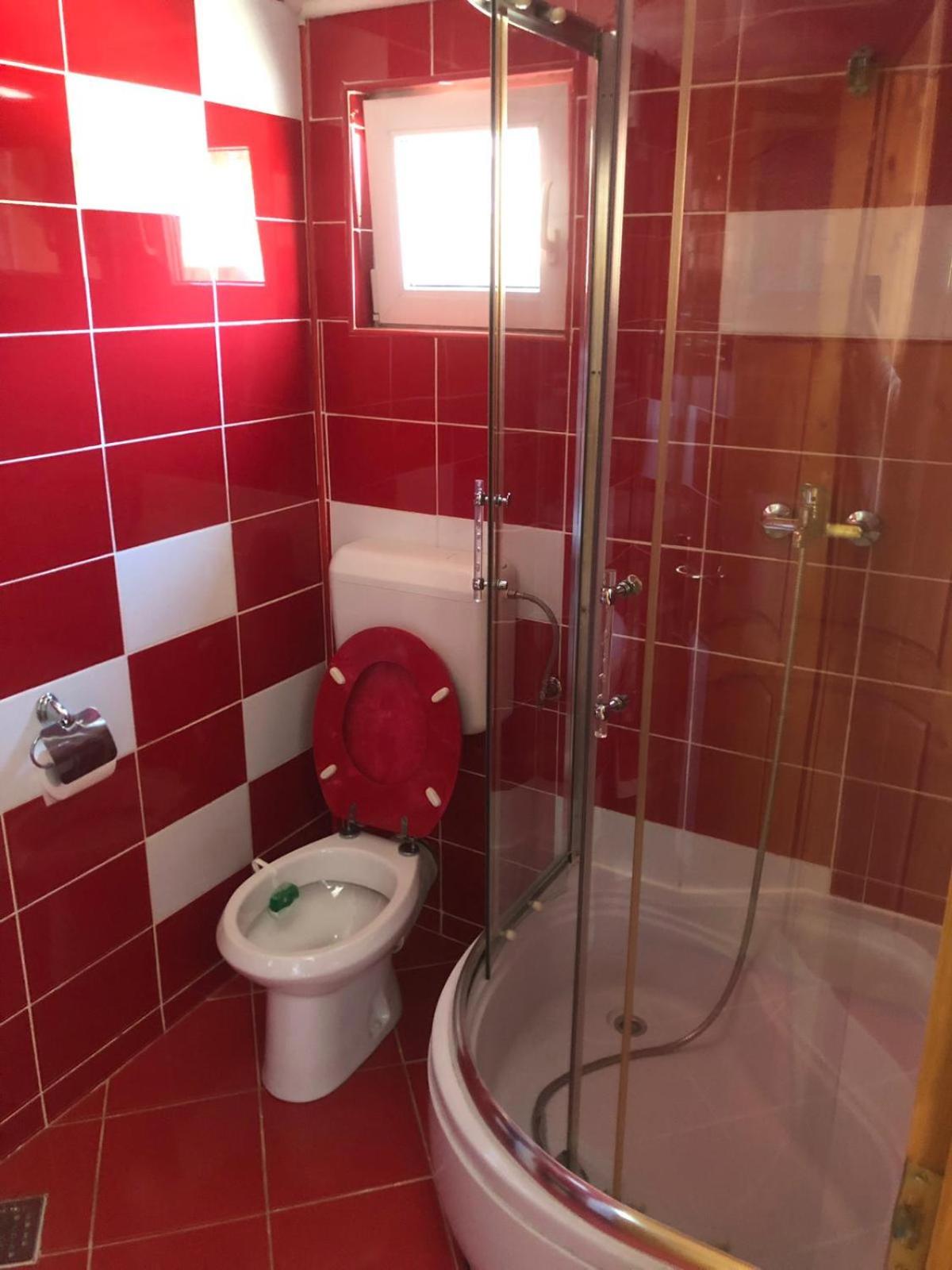 Double Room with Balcony - Photo 3